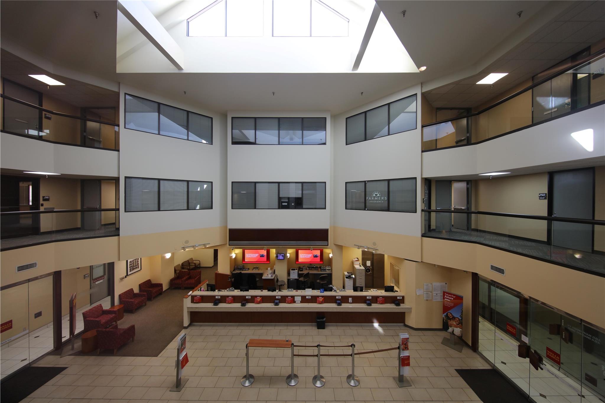 9800 N Lamar Blvd # 216/218, Austin, TX 78753