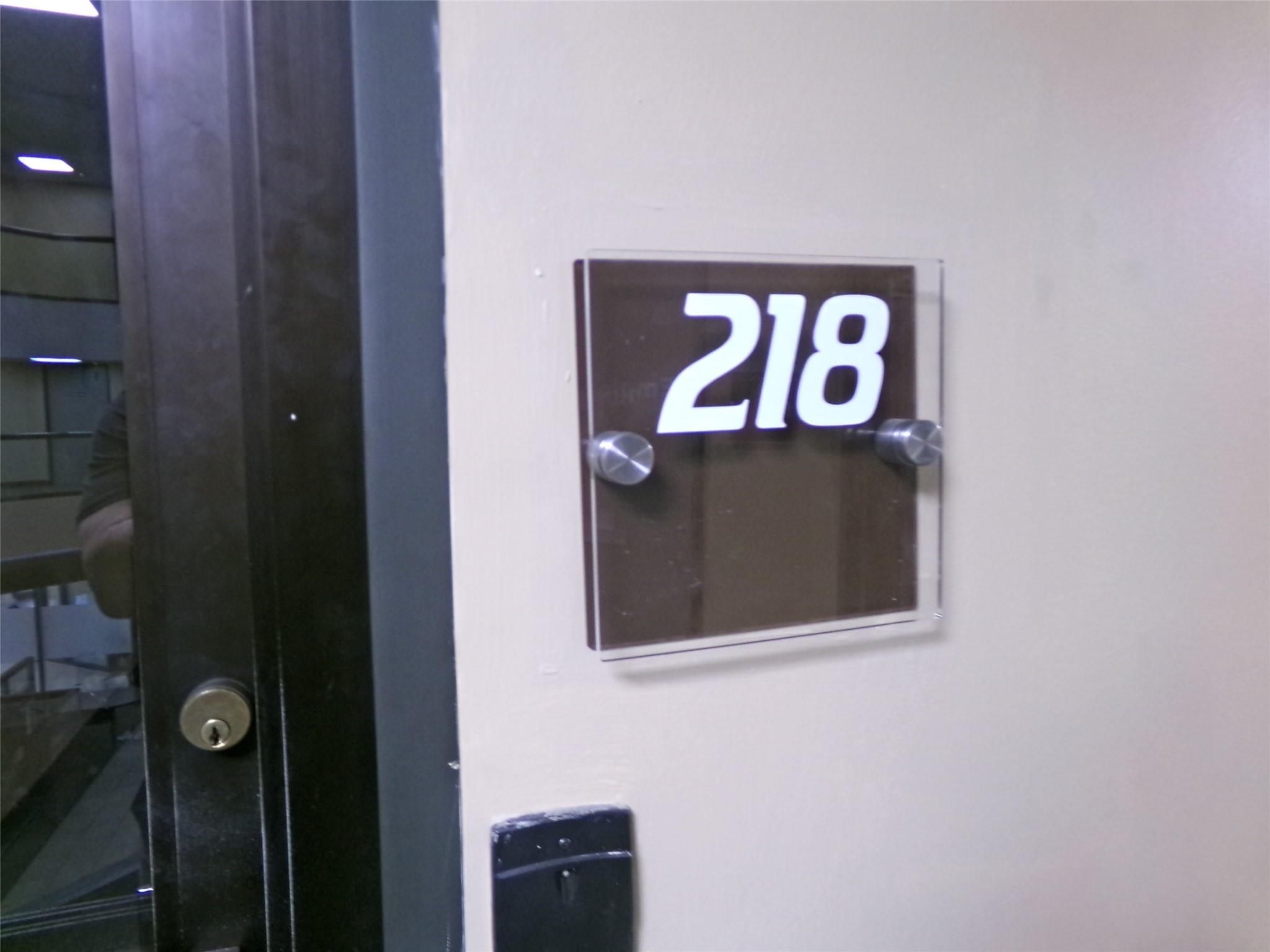 9800 N Lamar Blvd # 216/218, Austin, TX 78753