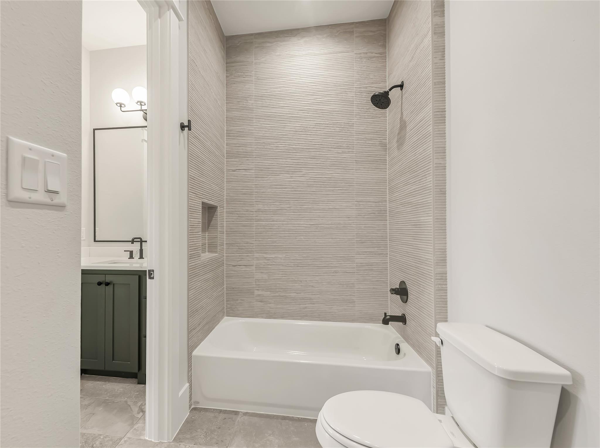 10170 Hidden Trl, Chappell Hill, TX 77426