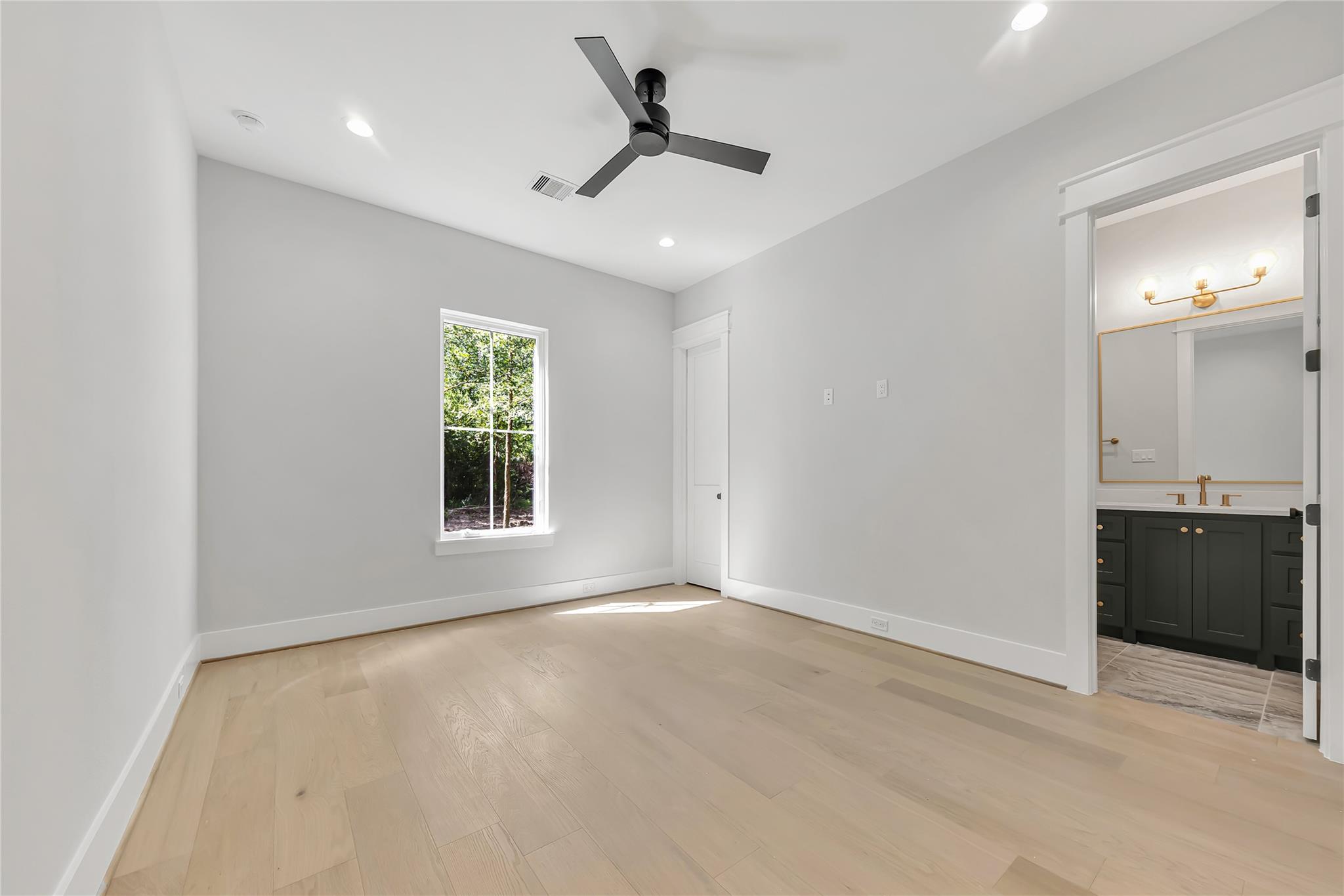 10170 Hidden Trl, Chappell Hill, TX 77426