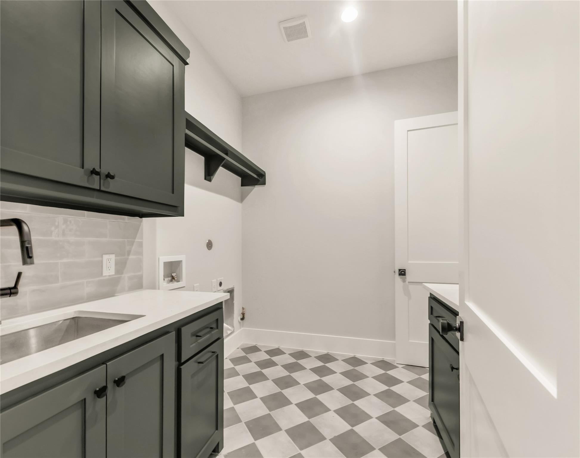 10170 Hidden Trl, Chappell Hill, TX 77426