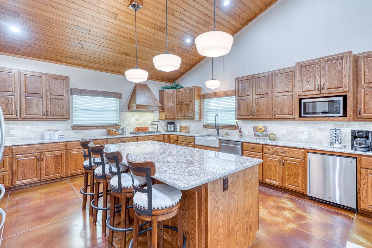 5020 County Road 252, Bertram, TX 78605