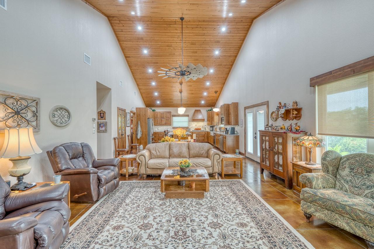 5020 County Road 252, Bertram, TX 78605