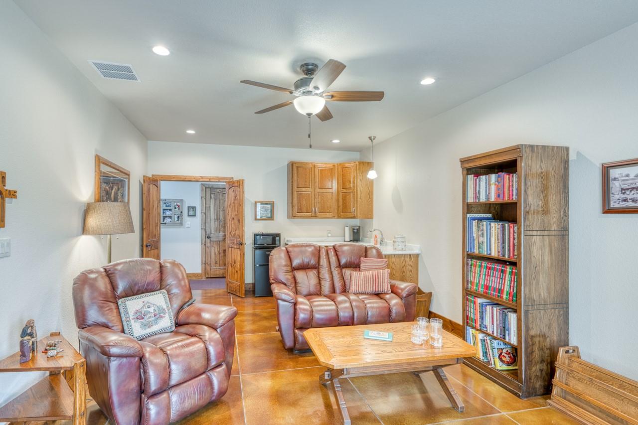 5020 County Road 252, Bertram, TX 78605