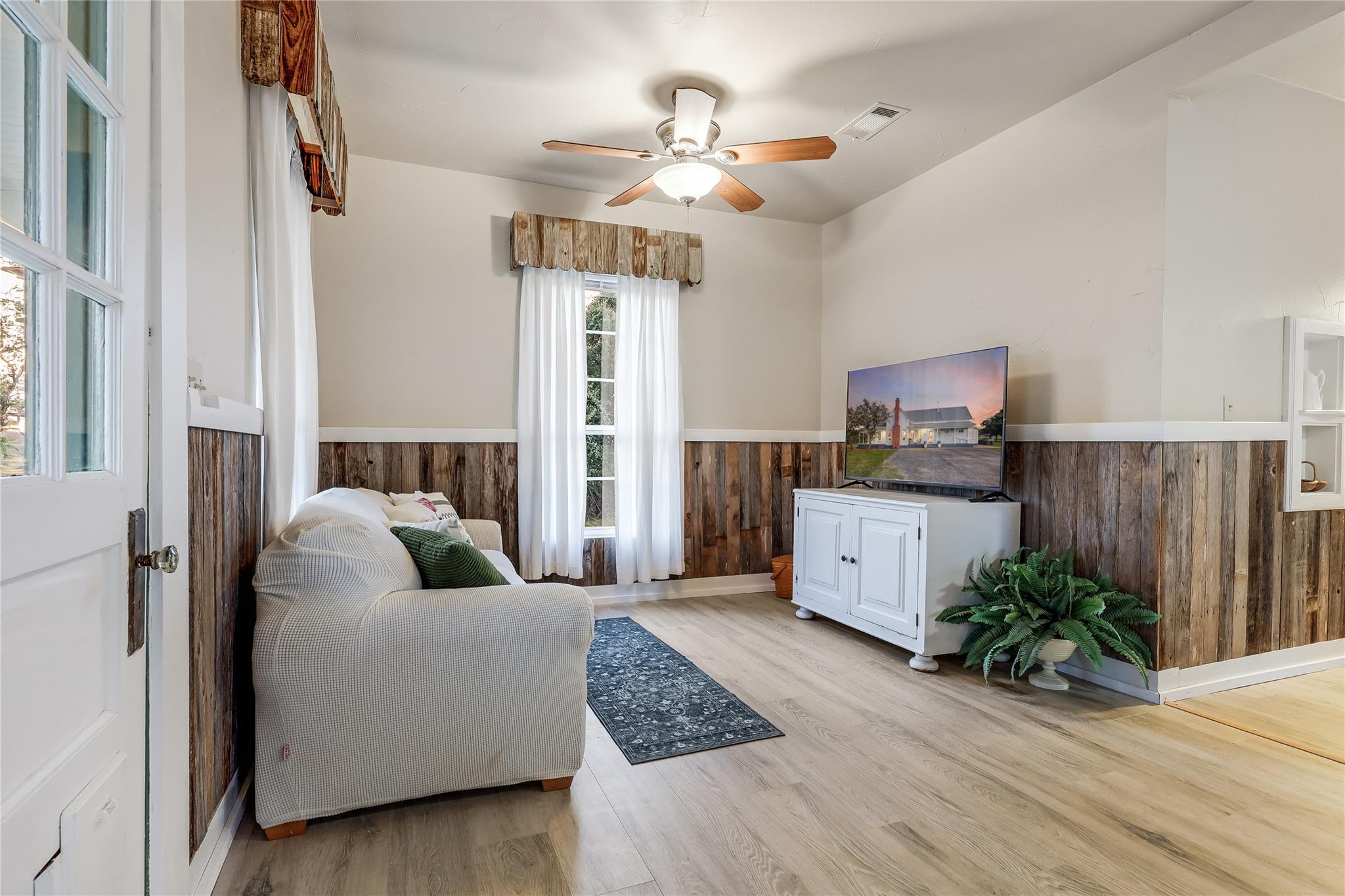 13471 Cedar Valley Rd, Salado, TX 76571