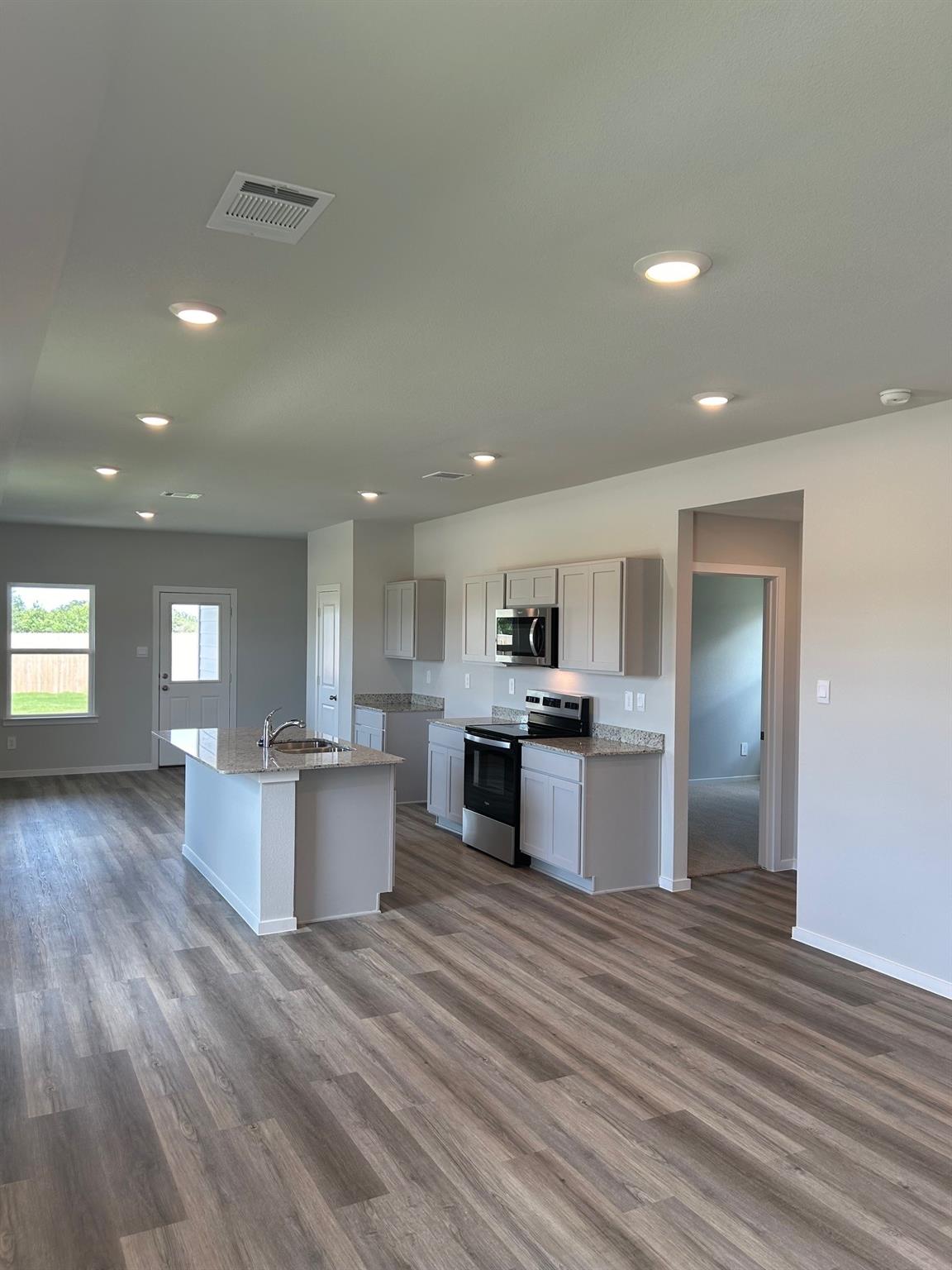 301 Pickel Dr, Rockdale, TX 76567