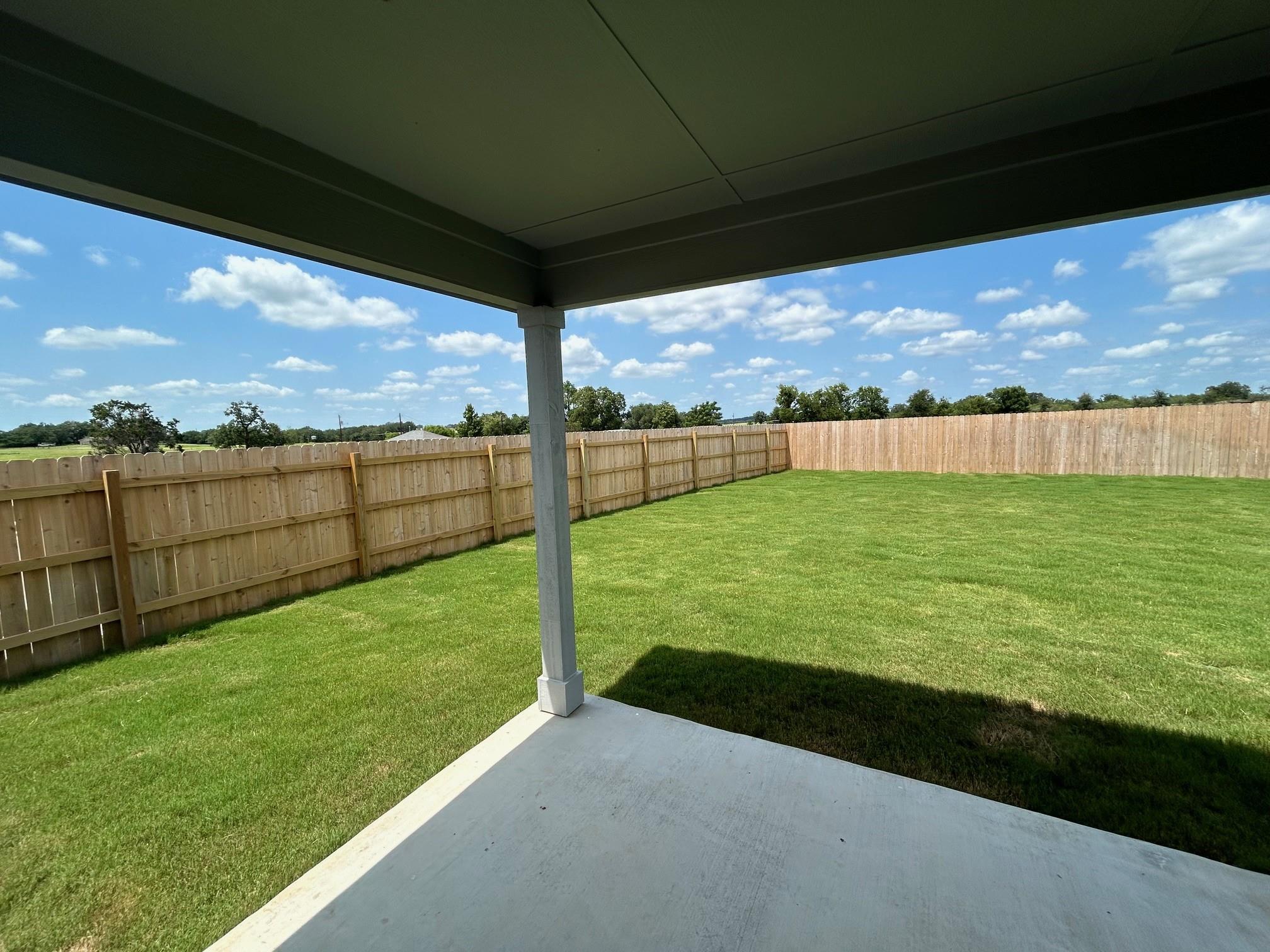 301 Pickel Dr, Rockdale, TX 76567