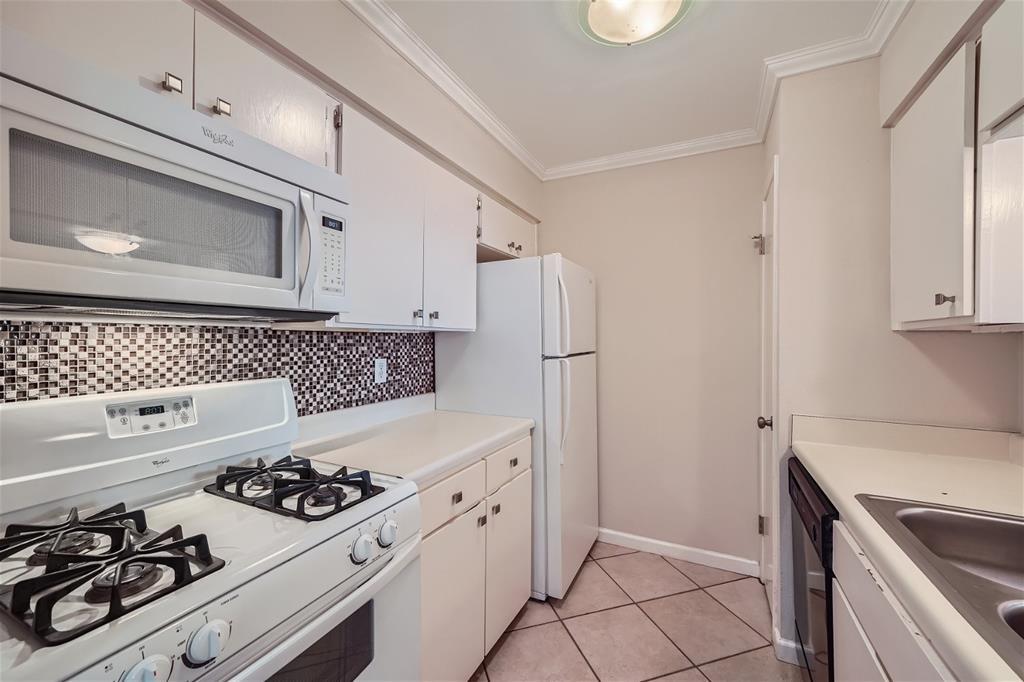 7920 Rockwood Ln # 203, Austin, TX 78757