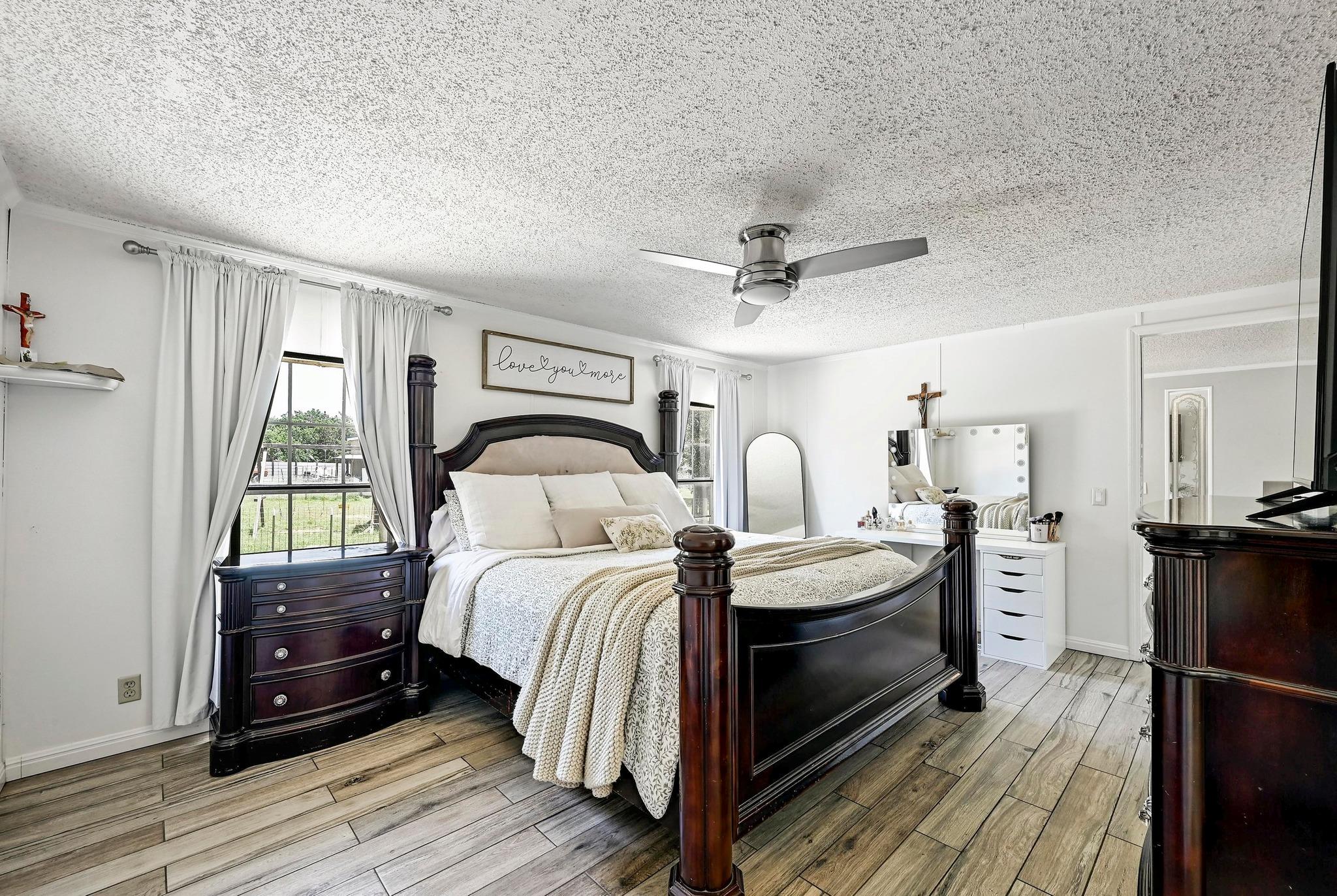 305 Saratoga Springs Cv, Liberty Hill, TX 78642