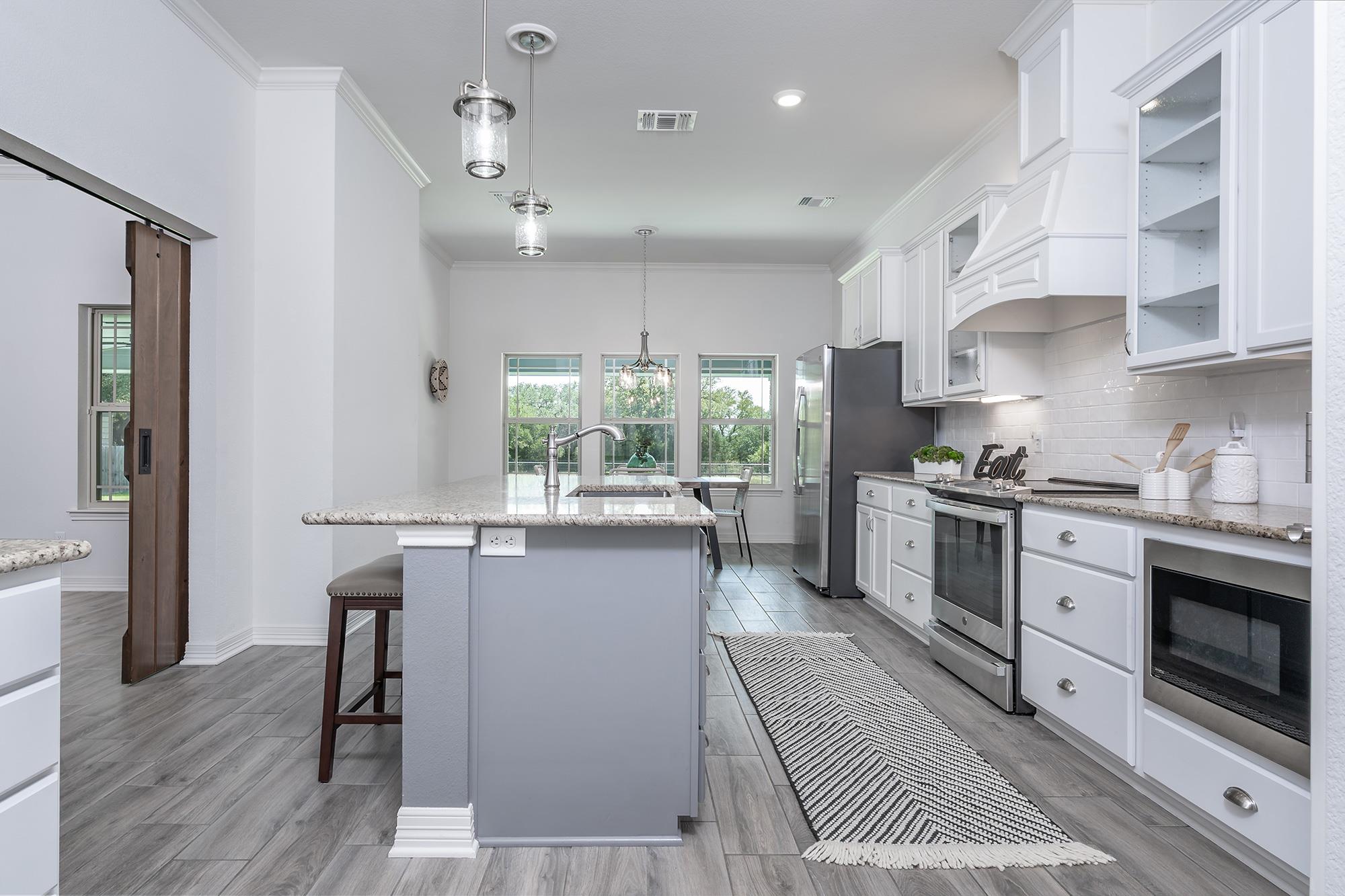 205 Presa Dr, Salado, TX 76571