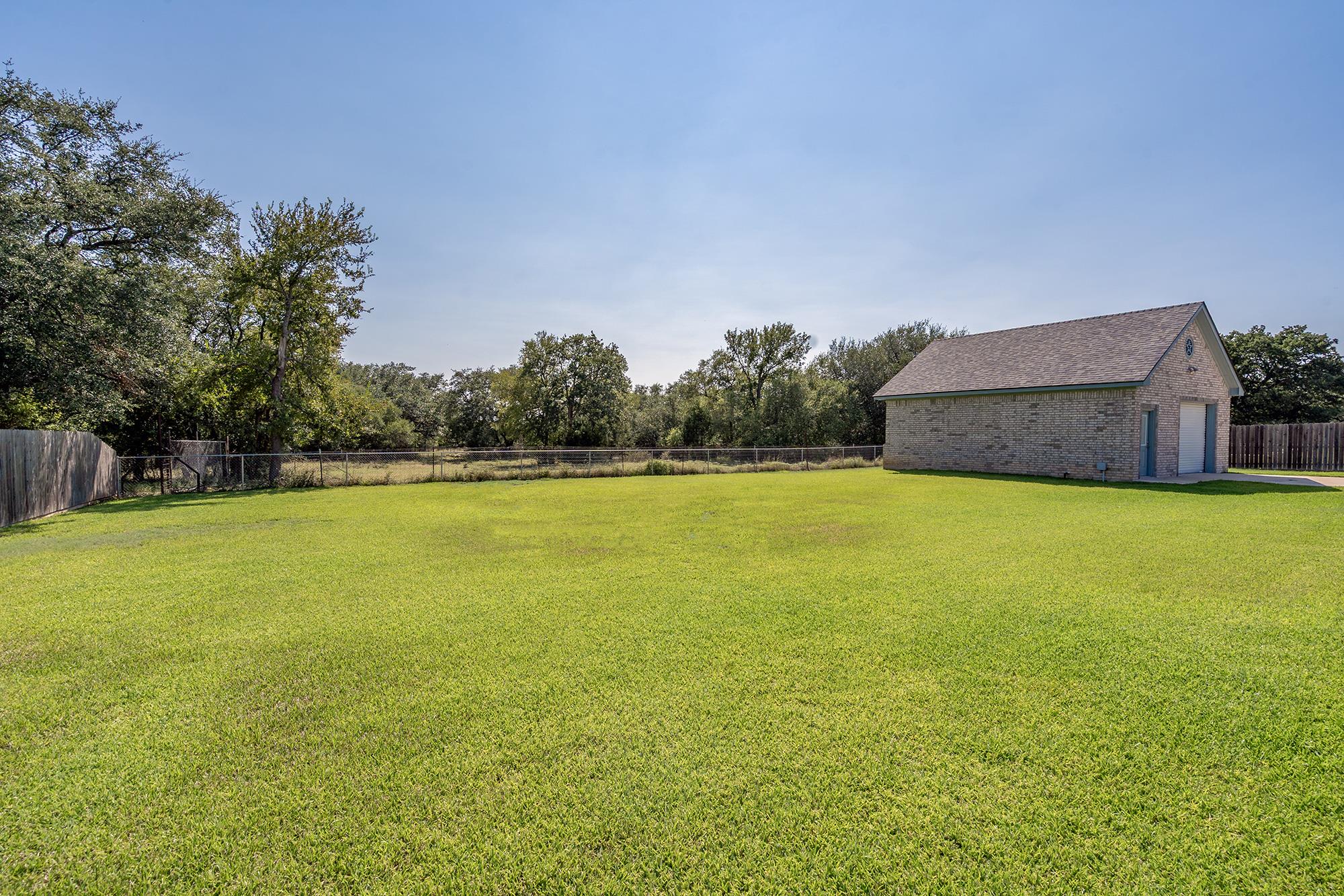 205 Presa Dr, Salado, TX 76571