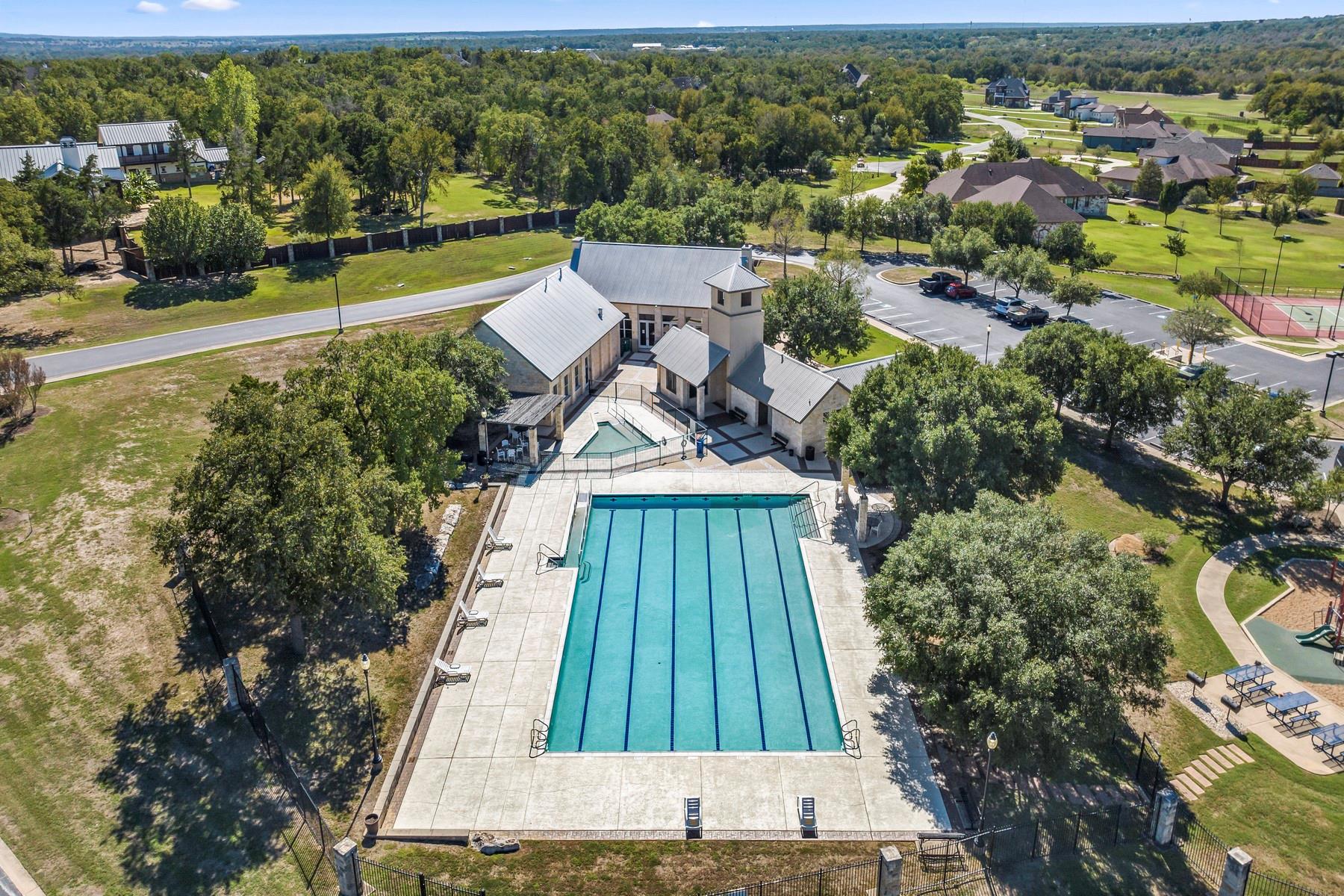 102 Kent St, Bastrop, TX 78602