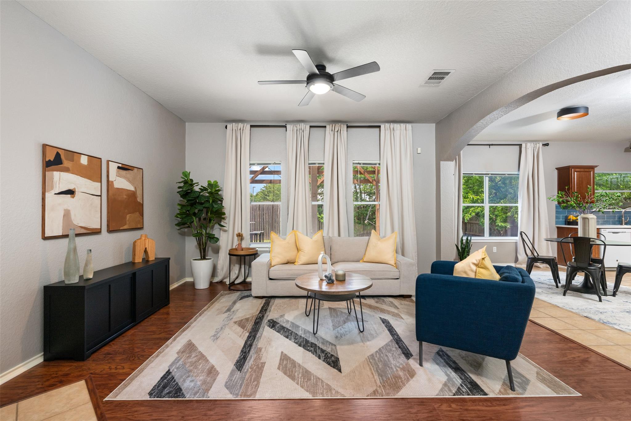 8701 Meridian Oak Ln, Austin, TX 78744