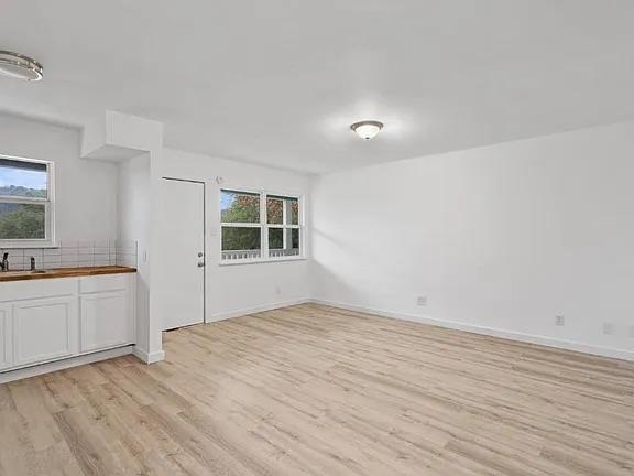 1302 S Quinlan Park Rd, Austin, TX 78732