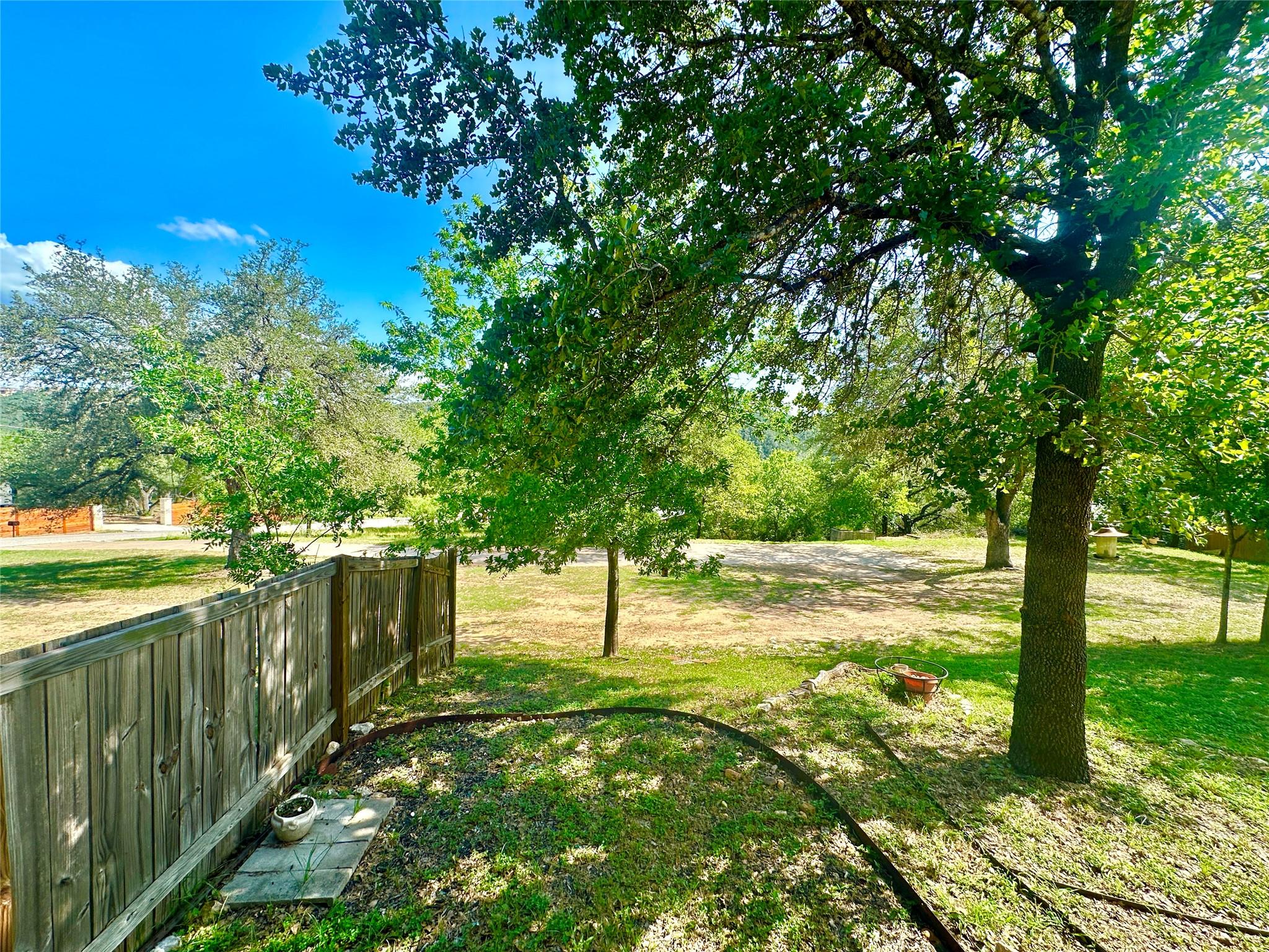 1302 S Quinlan Park Rd, Austin, TX 78732