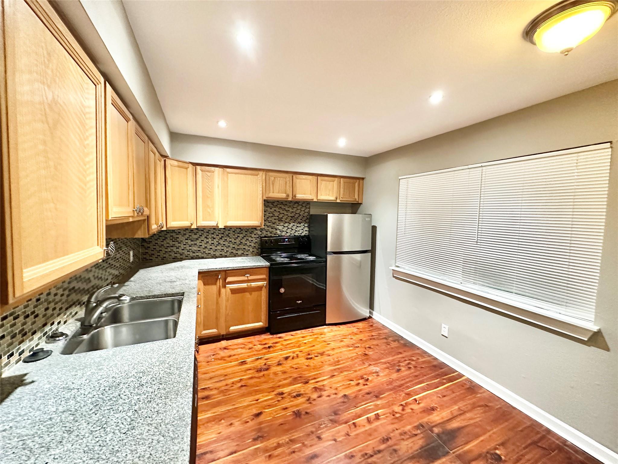 1302 S Quinlan Park Rd, Austin, TX 78732