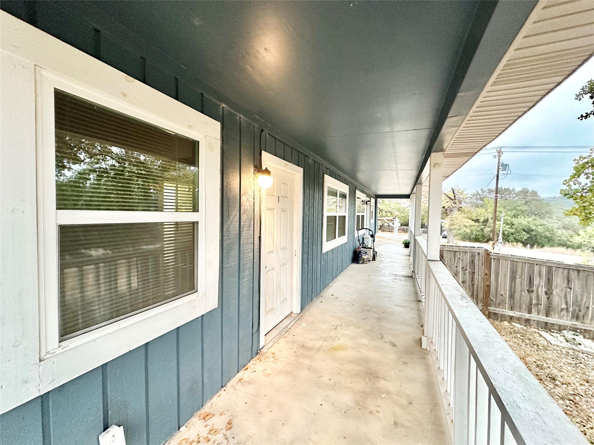 1302 S Quinlan Park Rd, Austin, TX 78732