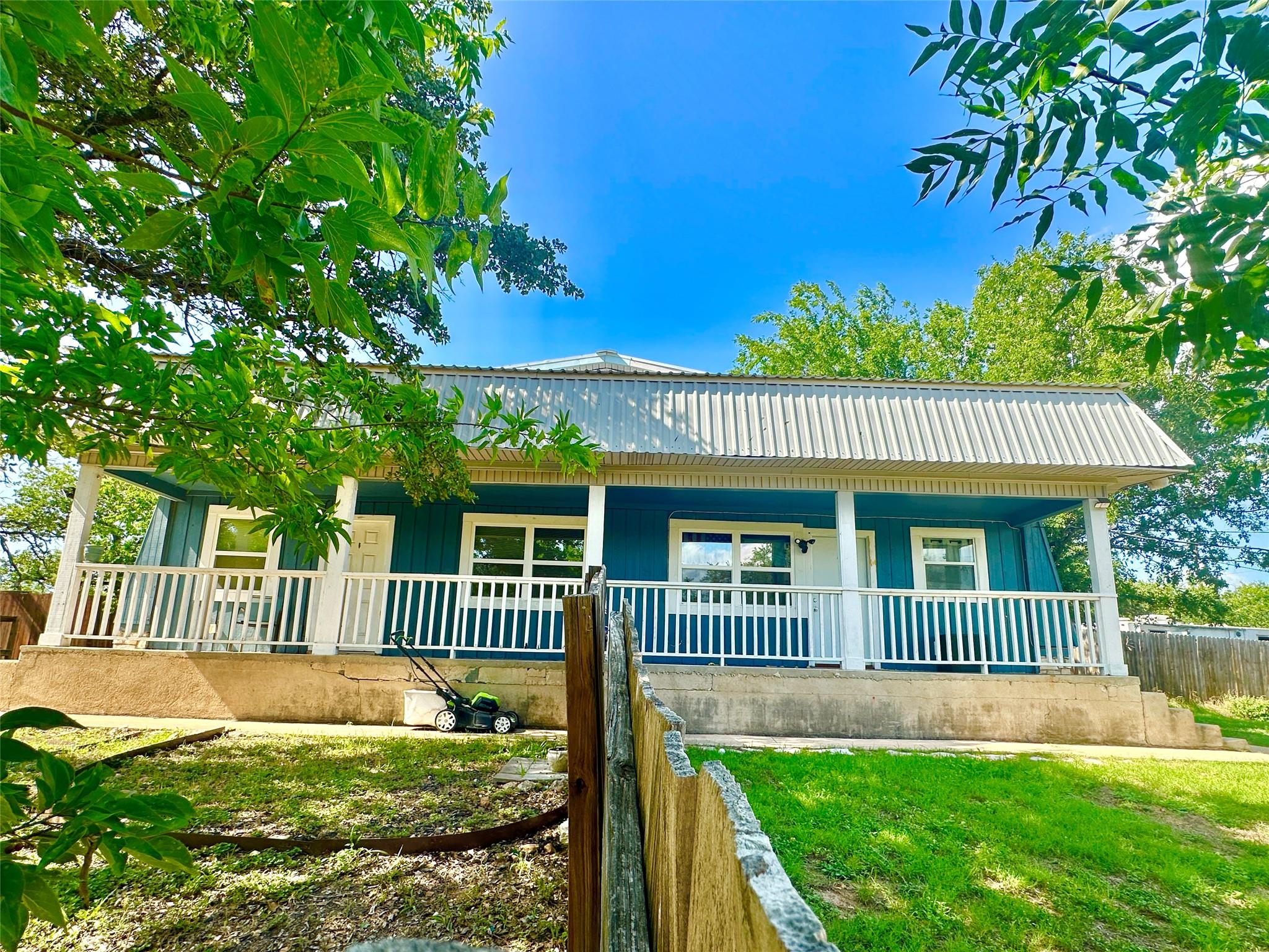 1302 S Quinlan Park Rd, Austin, TX 78732