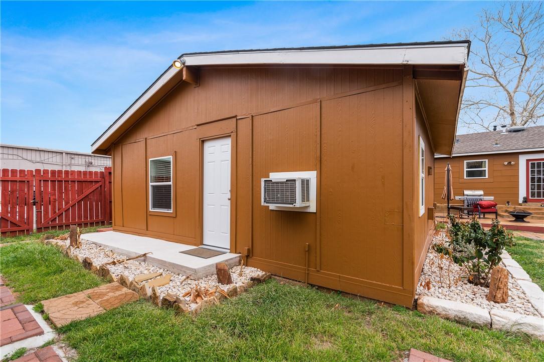 4414 Diane Dr # 1B, Austin, TX 78745