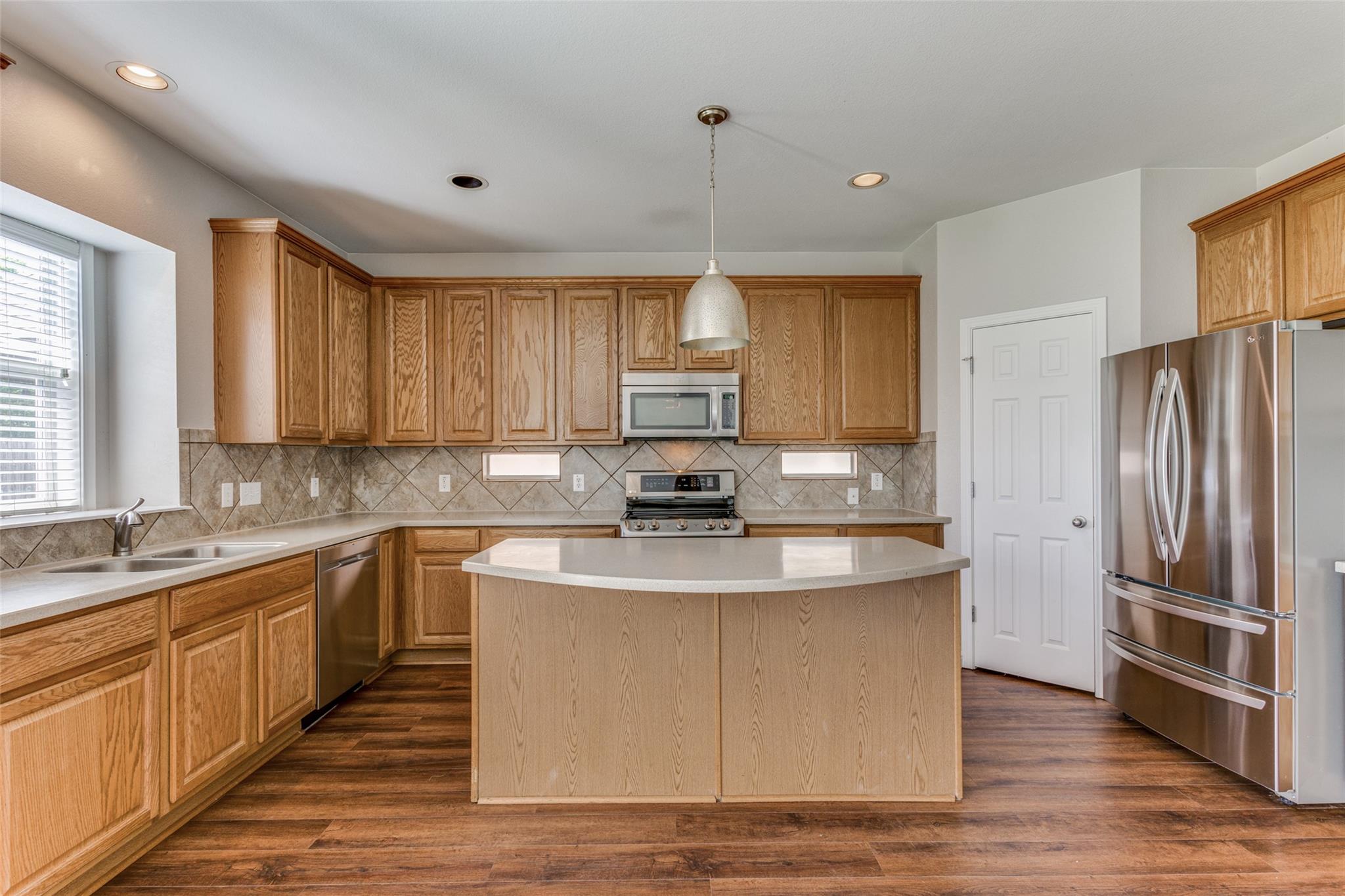 2813 Kickapoo Cavern Dr, Pflugerville, TX 78660