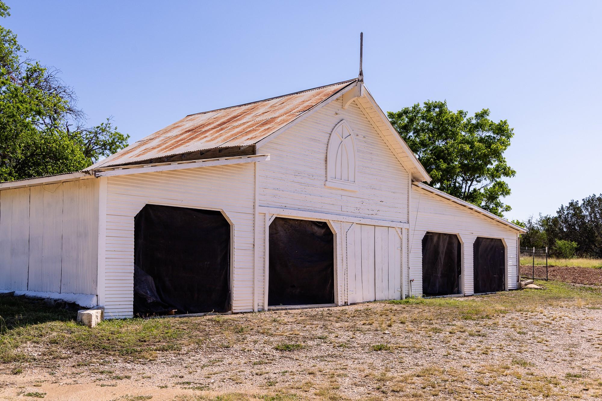 684 Stoneleigh Rd, Center Point, TX 78010