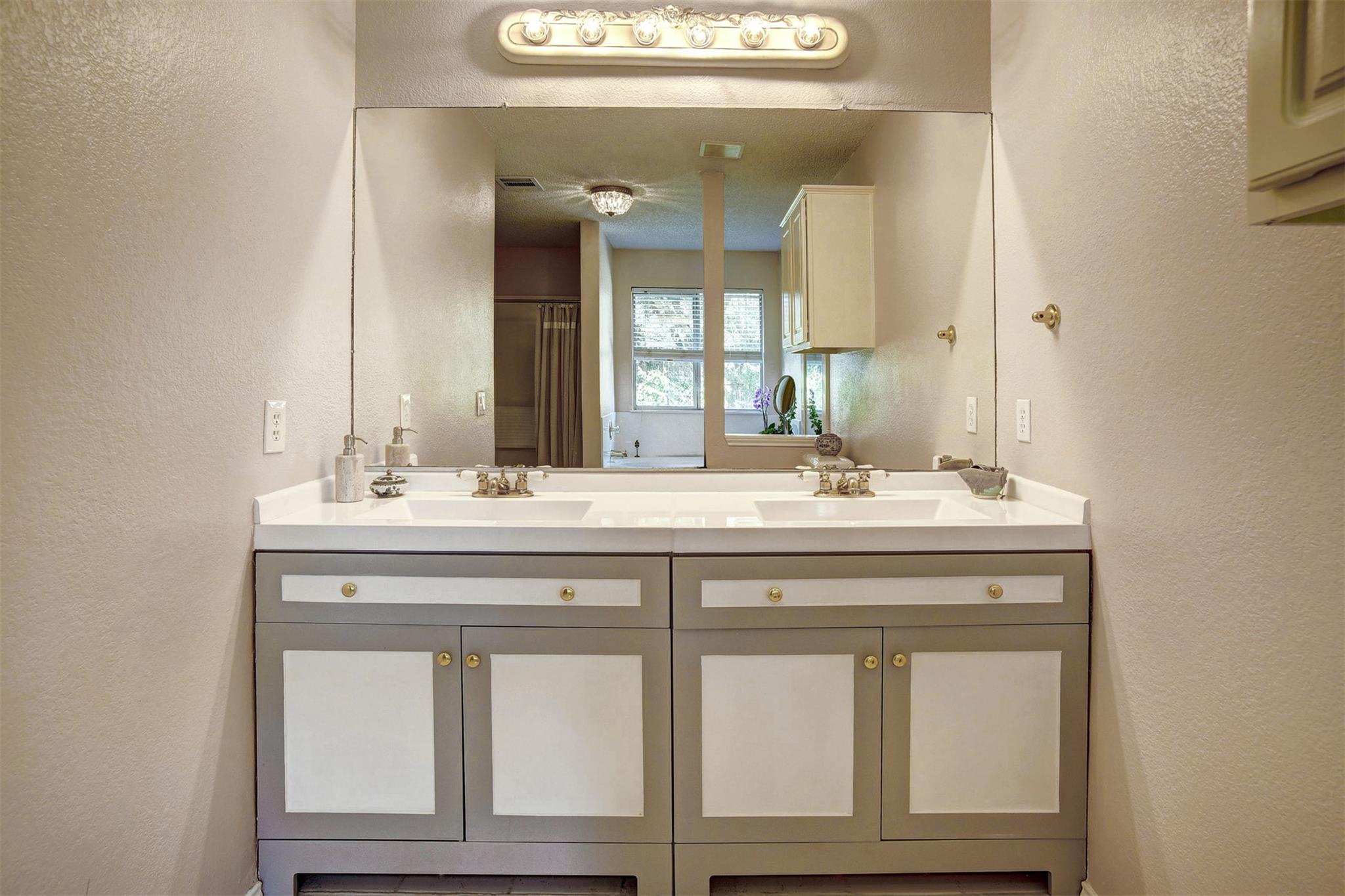 9134 Edwardson Ln, Austin, TX 78749