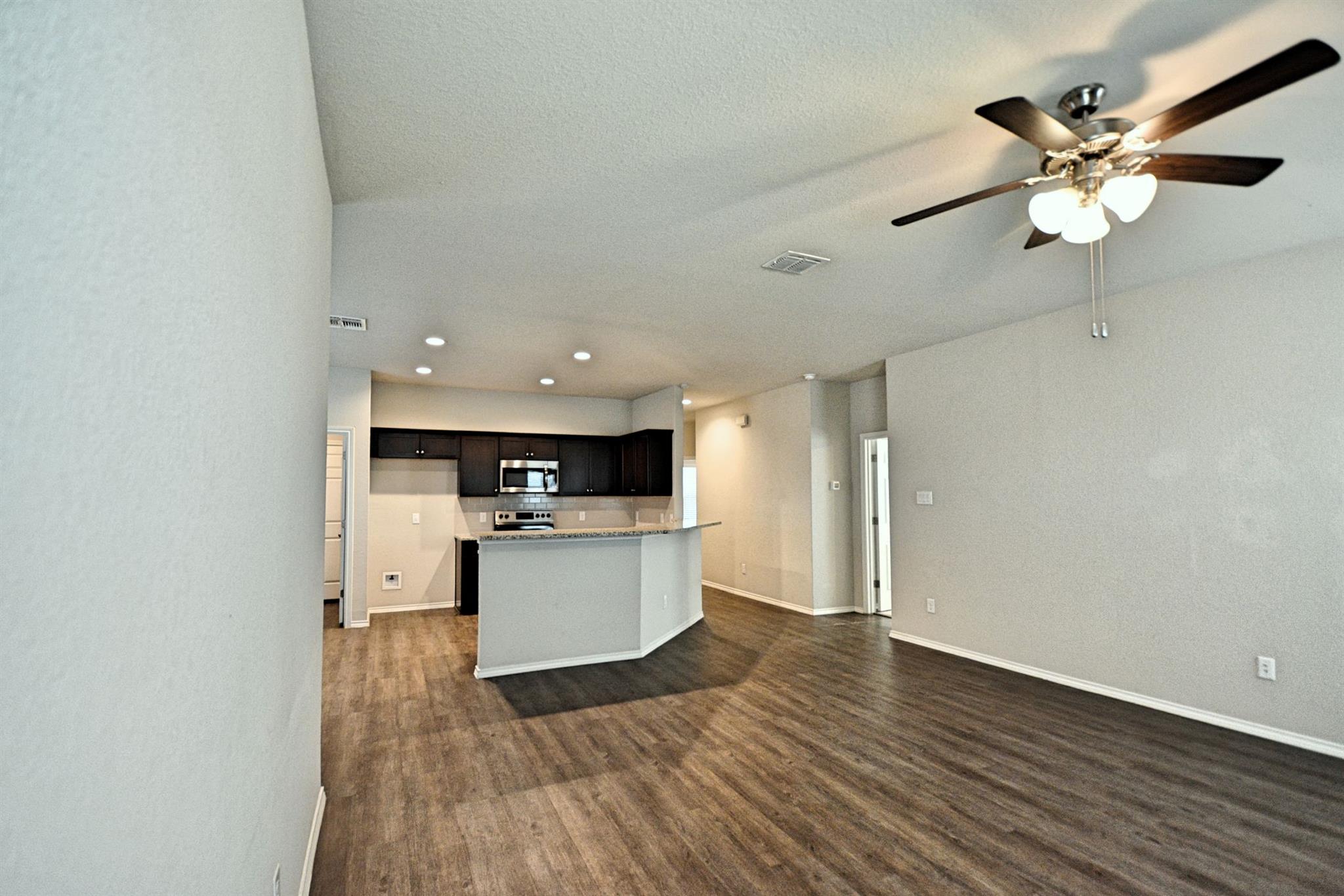 475 Autumn Leaf Dr, New Braunfels, TX 78130