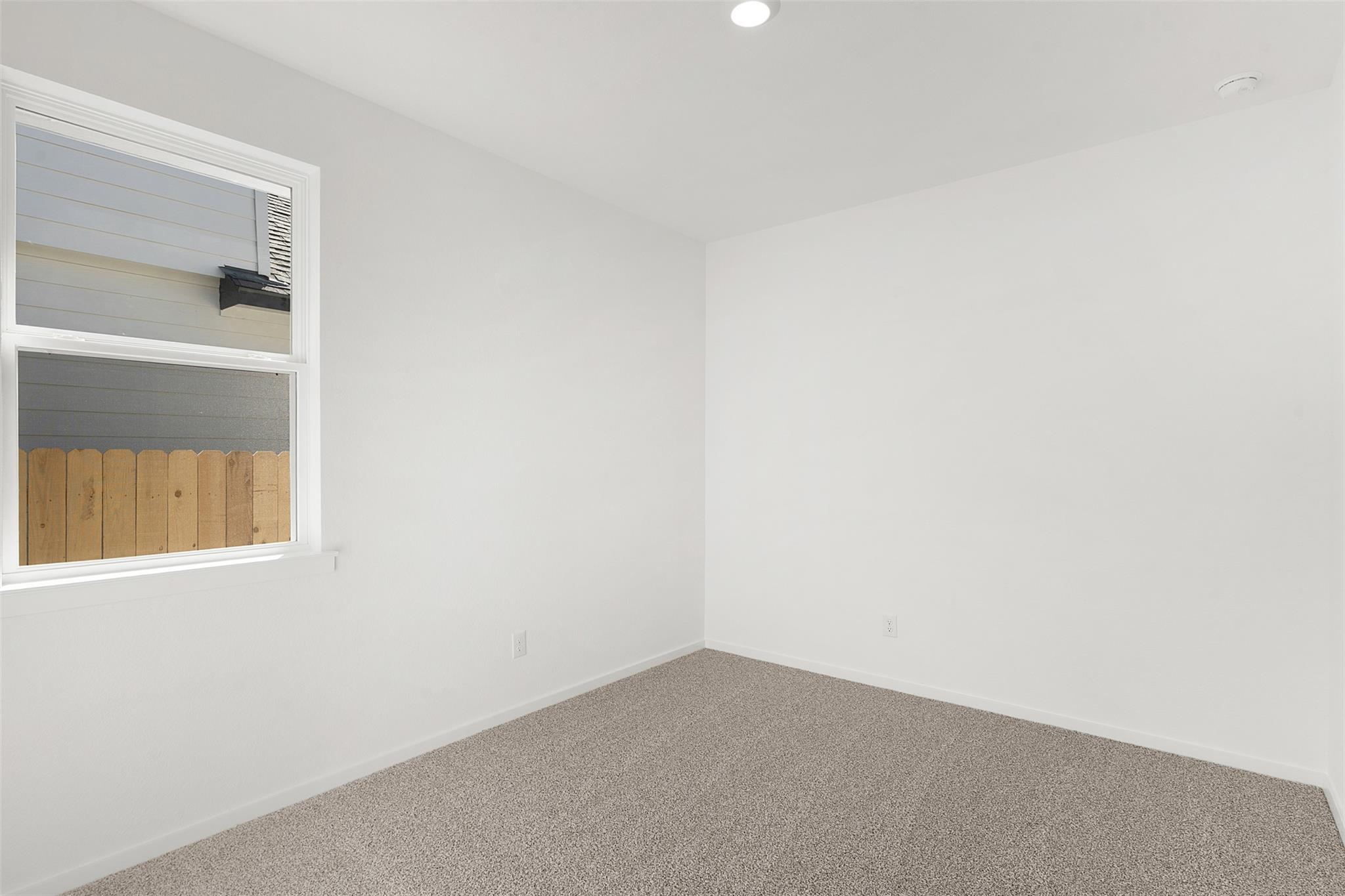 25621 Flora Bella Ln, Elgin, TX 78621