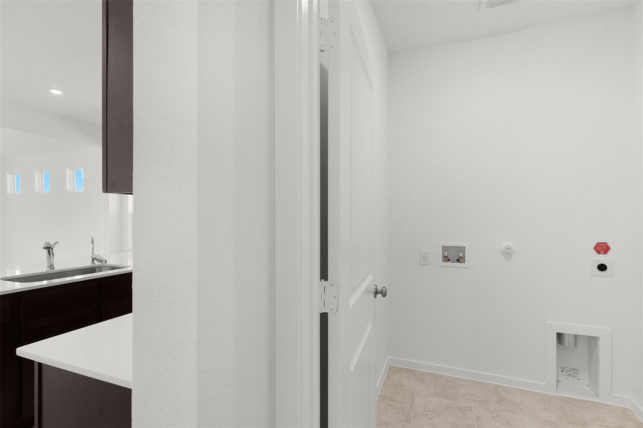 25621 Flora Bella Ln, Elgin, TX 78621