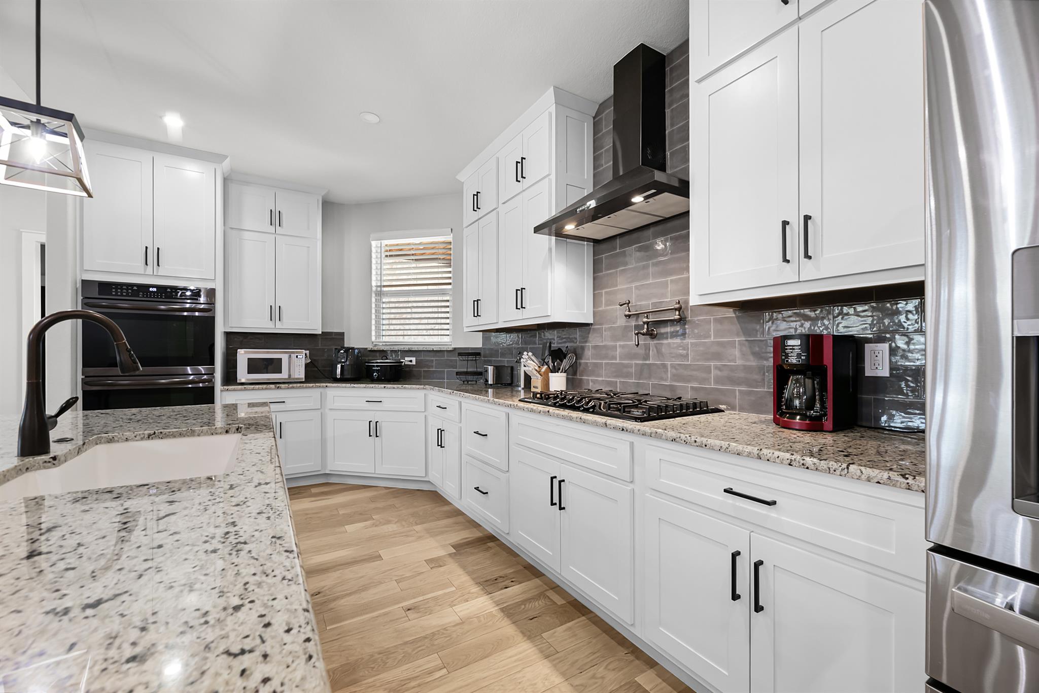 110 Les Ln, Smithville, TX 78957