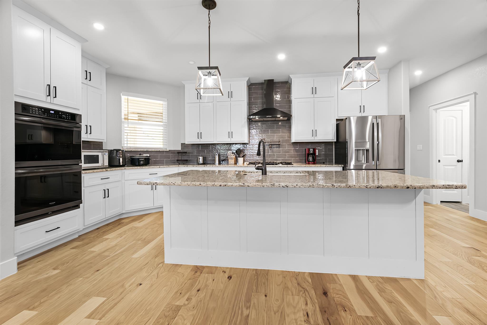 110 Les Ln, Smithville, TX 78957