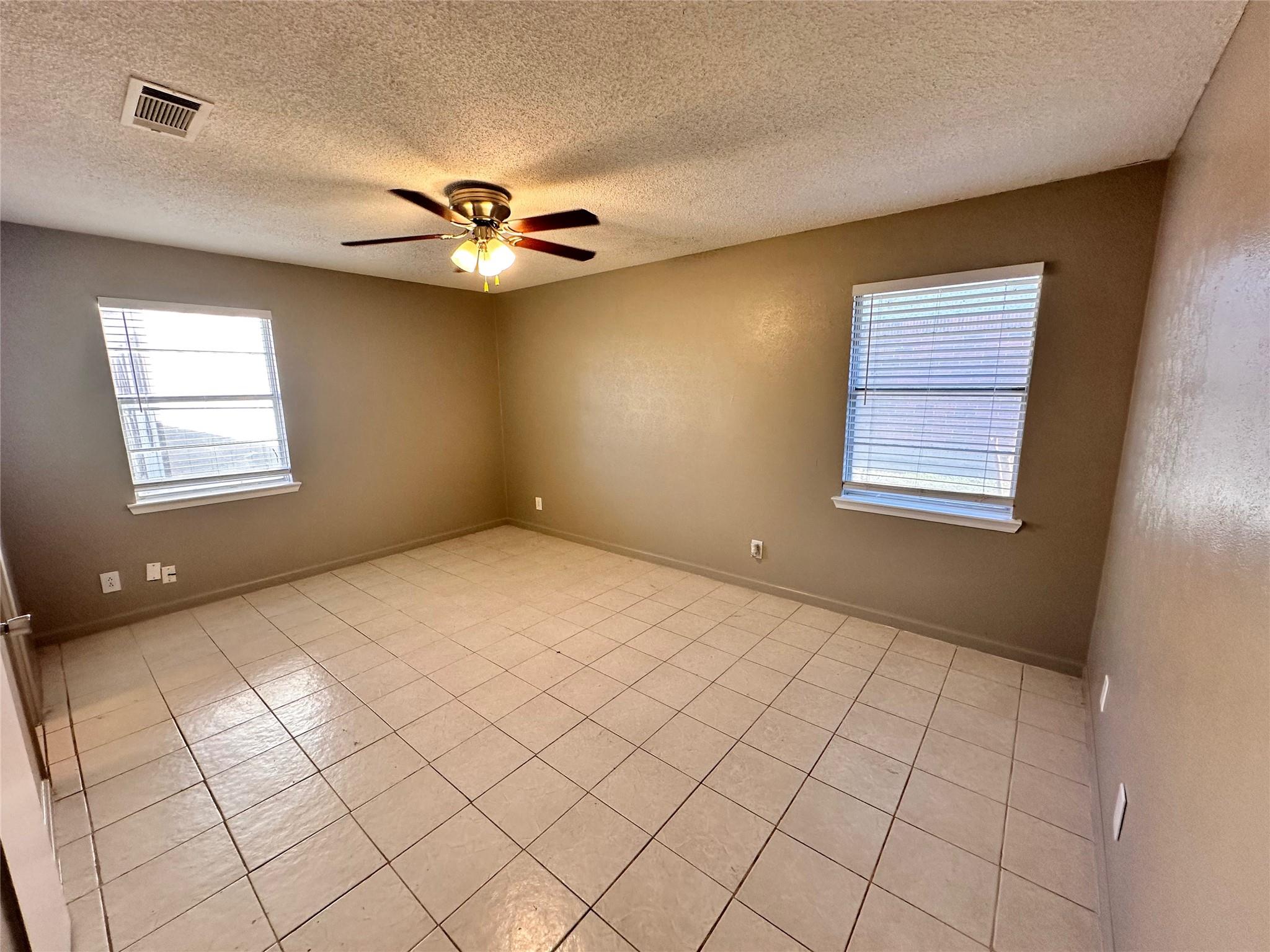 903 Bellaire Dr, Killeen, TX 76541