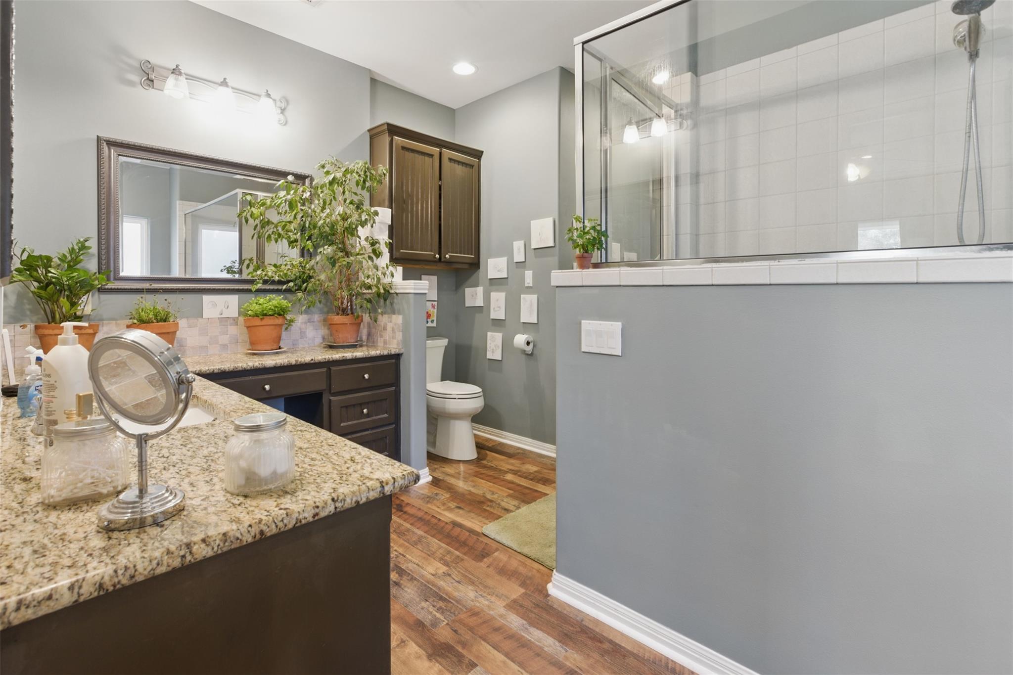 21457 Lakefront Dr, Lago Vista, TX 78645