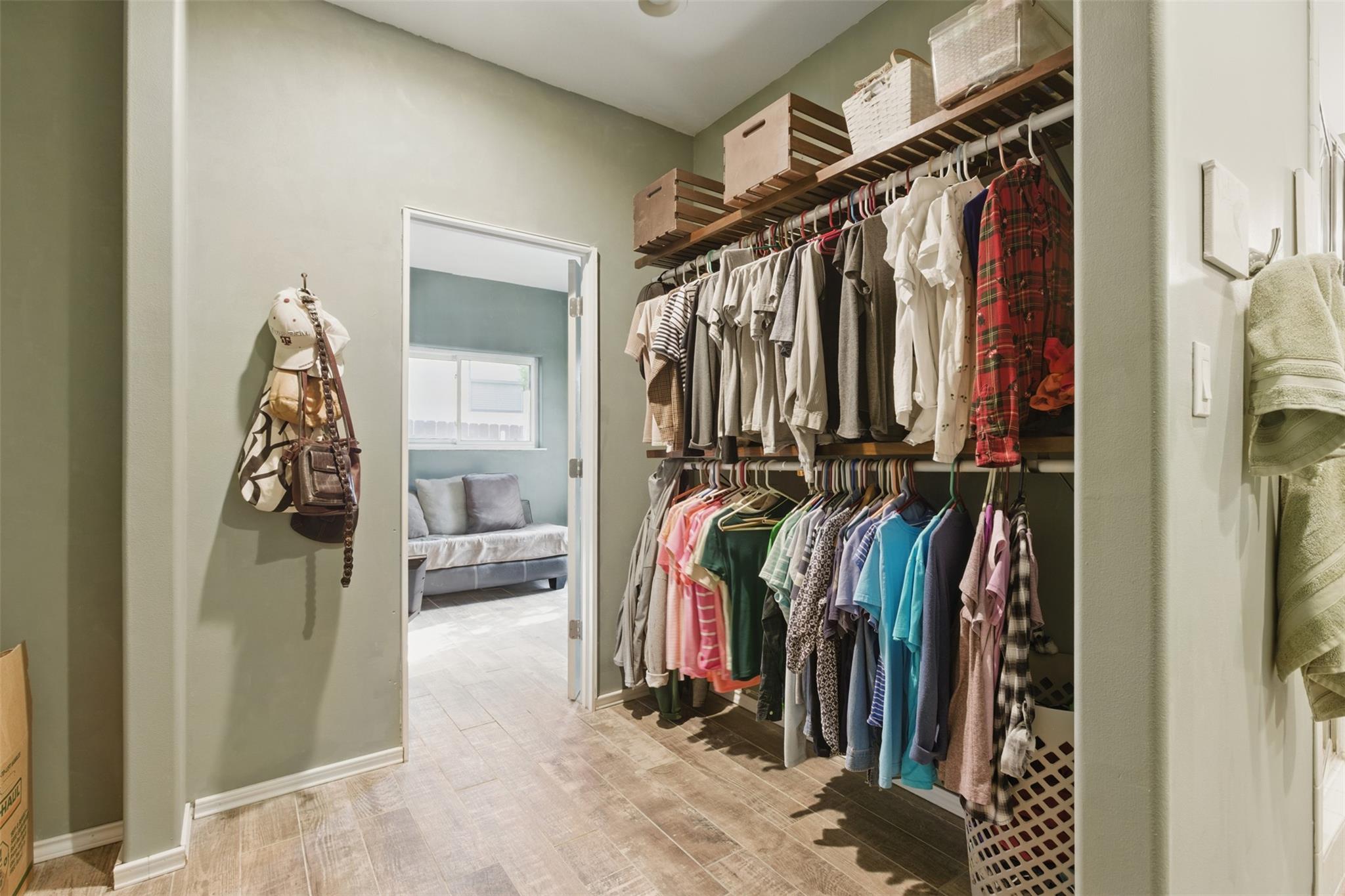 21457 Lakefront Dr, Lago Vista, TX 78645