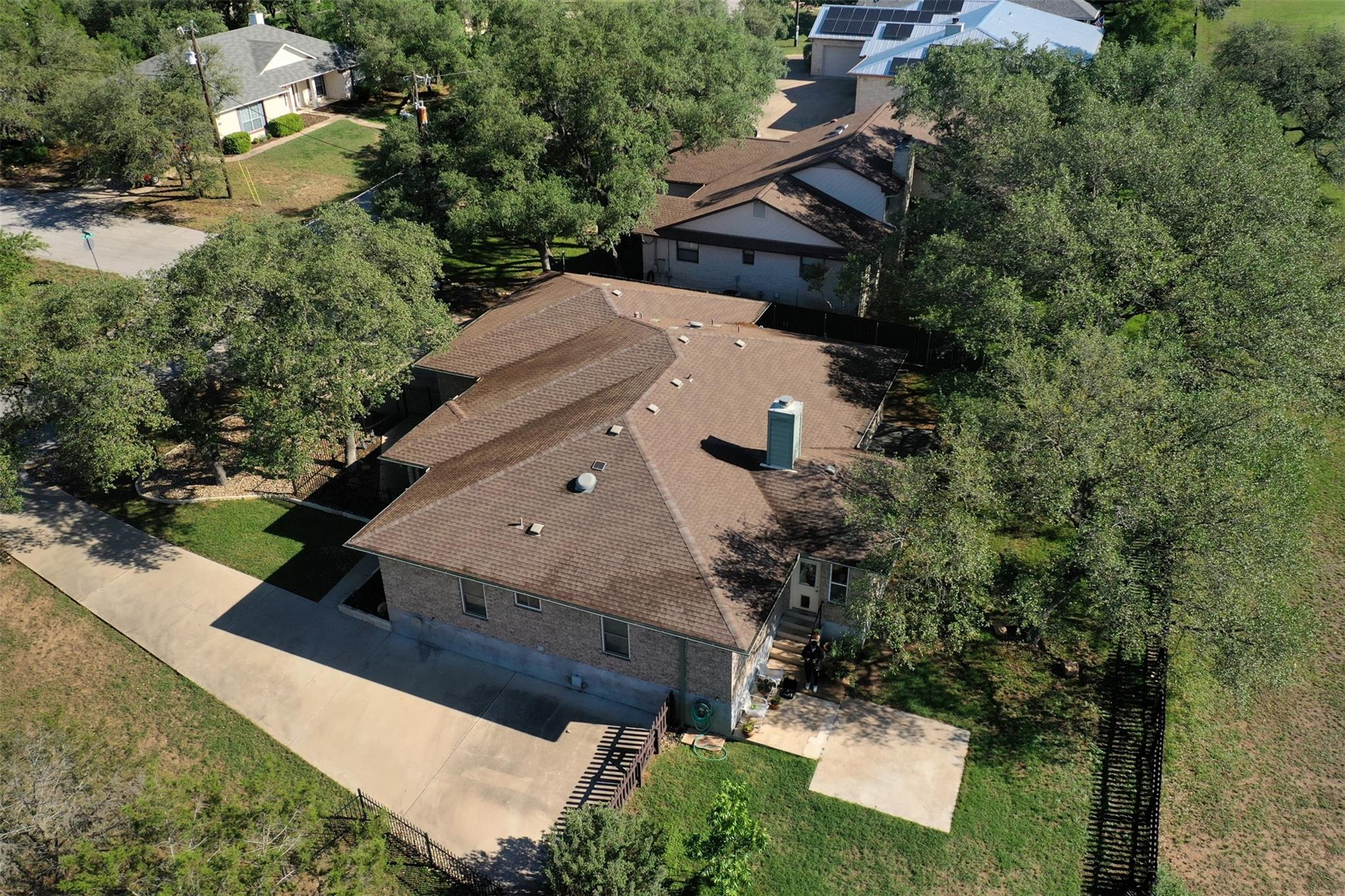 21457 Lakefront Dr, Lago Vista, TX 78645