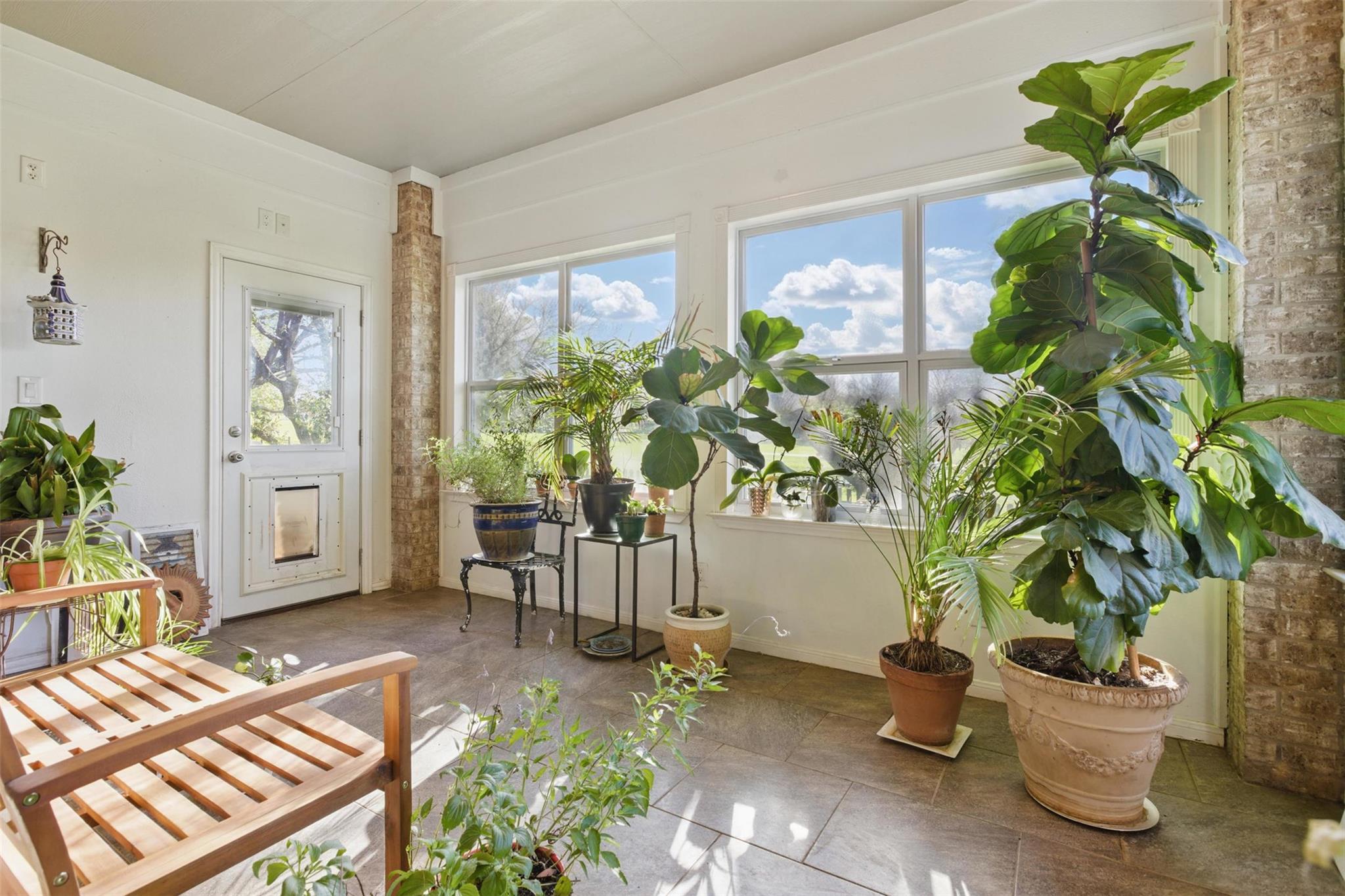 21457 Lakefront Dr, Lago Vista, TX 78645