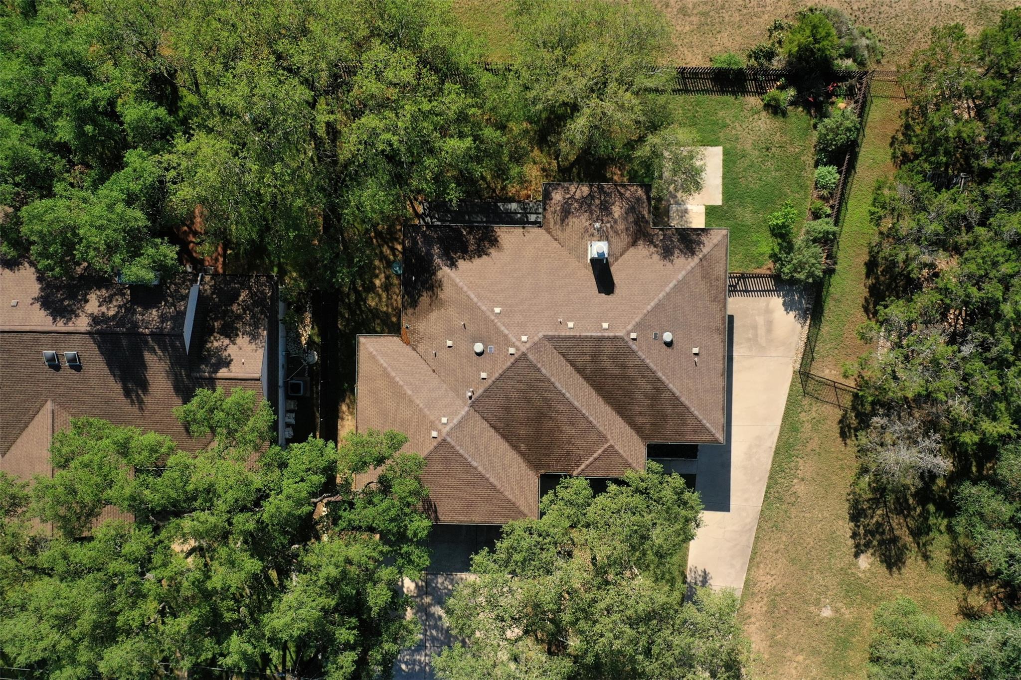 21457 Lakefront Dr, Lago Vista, TX 78645