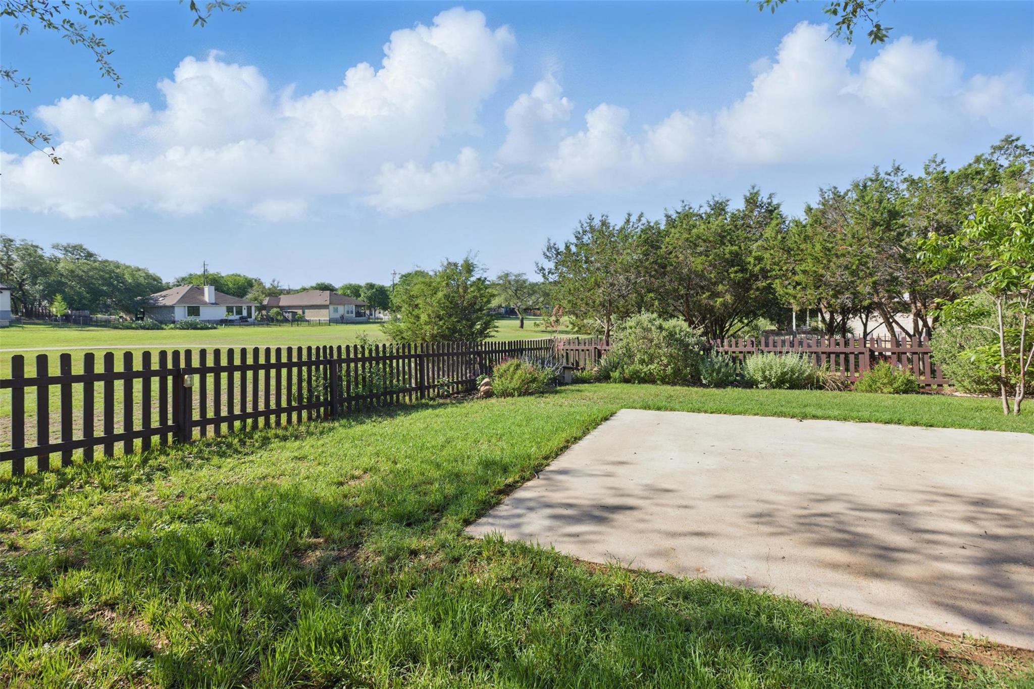 21457 Lakefront Dr, Lago Vista, TX 78645