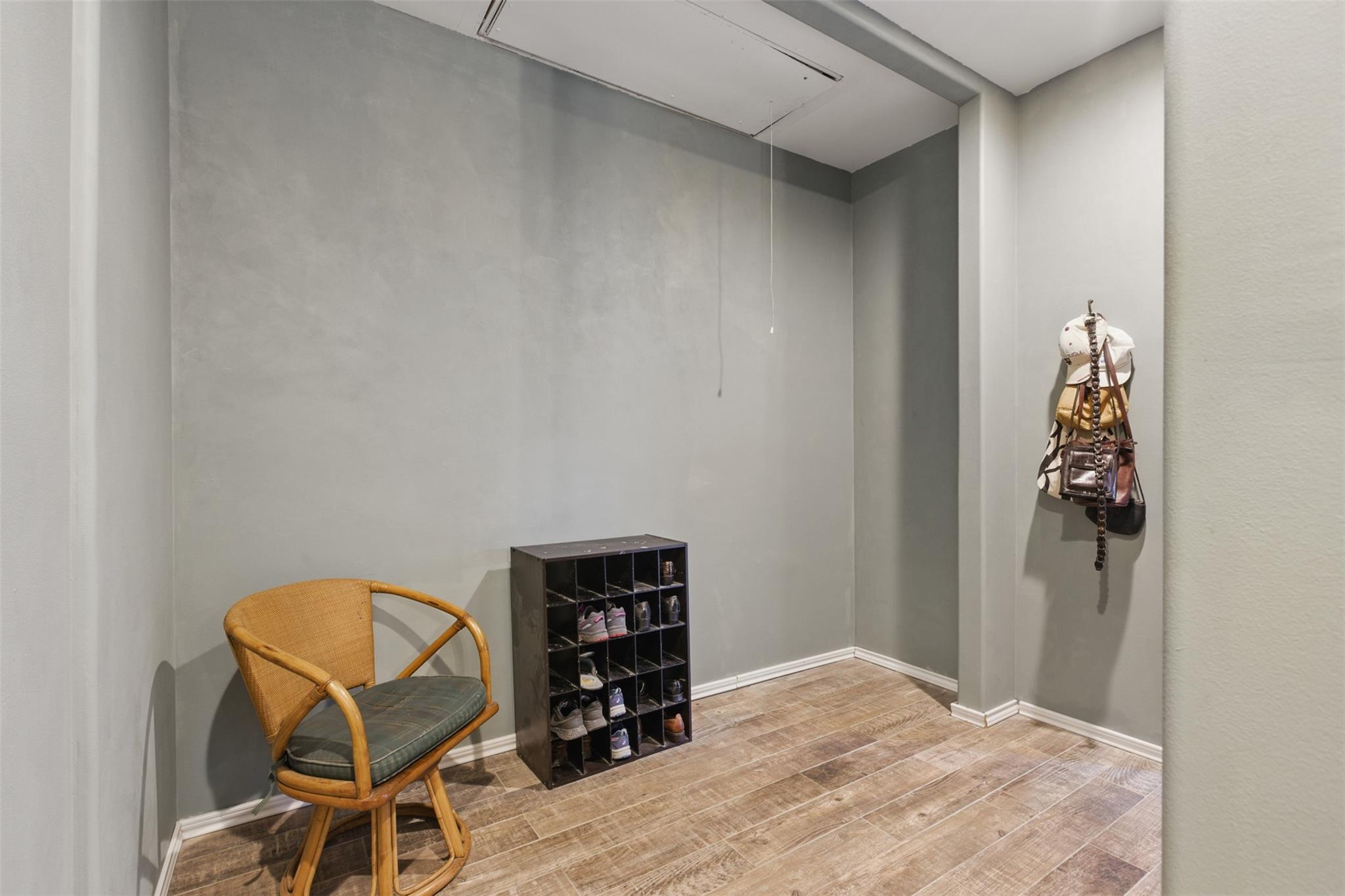 21457 Lakefront Dr, Lago Vista, TX 78645