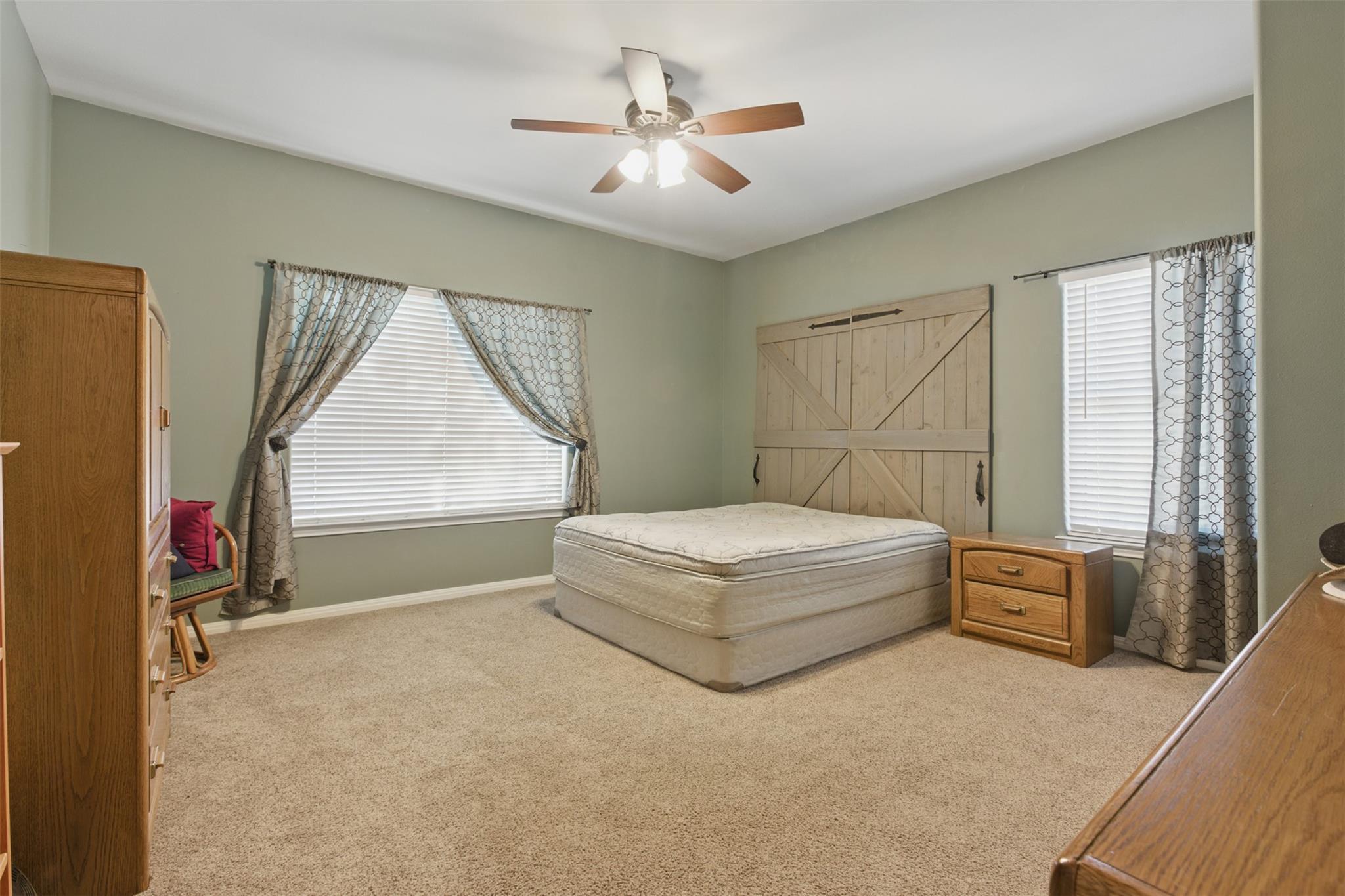 21457 Lakefront Dr, Lago Vista, TX 78645