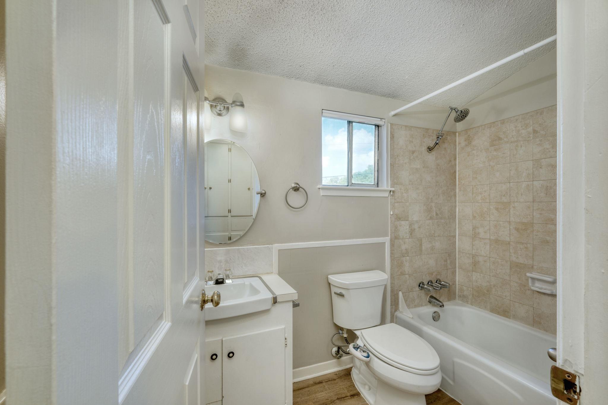 2711 Saint Edwards Cir # 2, Austin, TX 78704