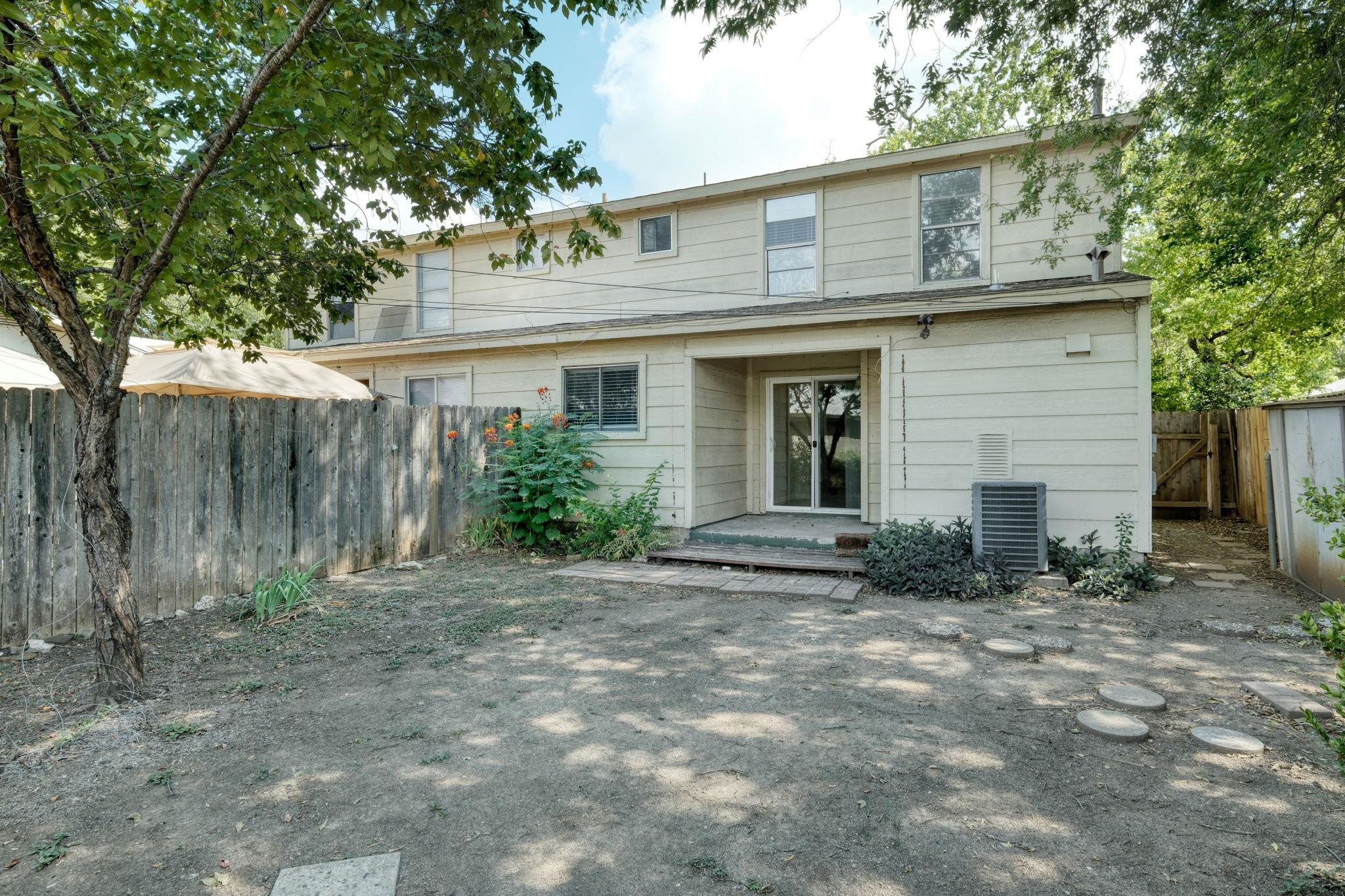 2711 Saint Edwards Cir # 2, Austin, TX 78704