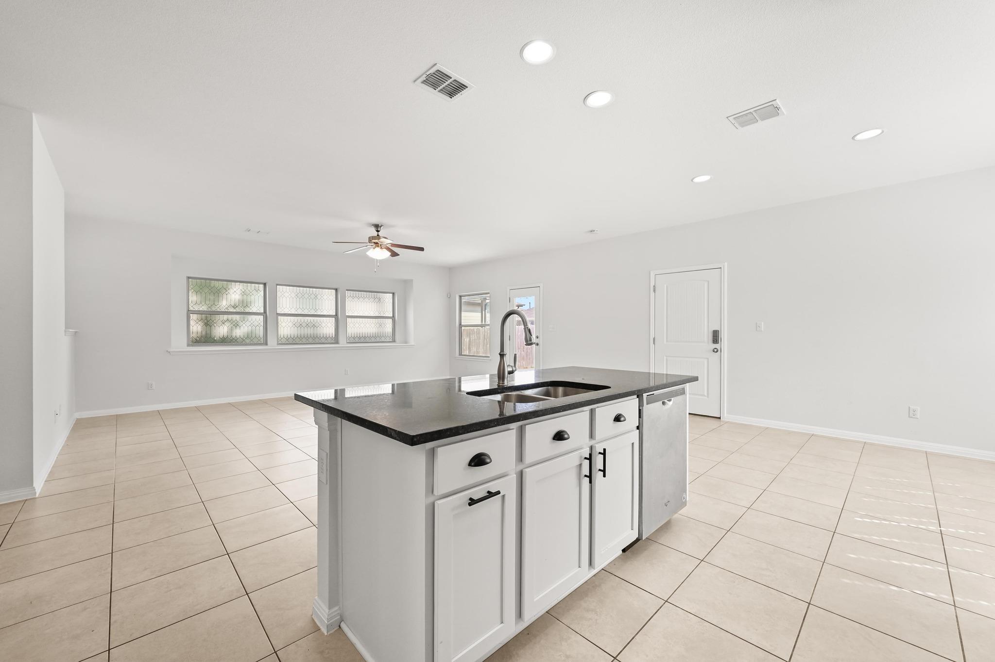 114 Alford St, San Marcos, TX 78666