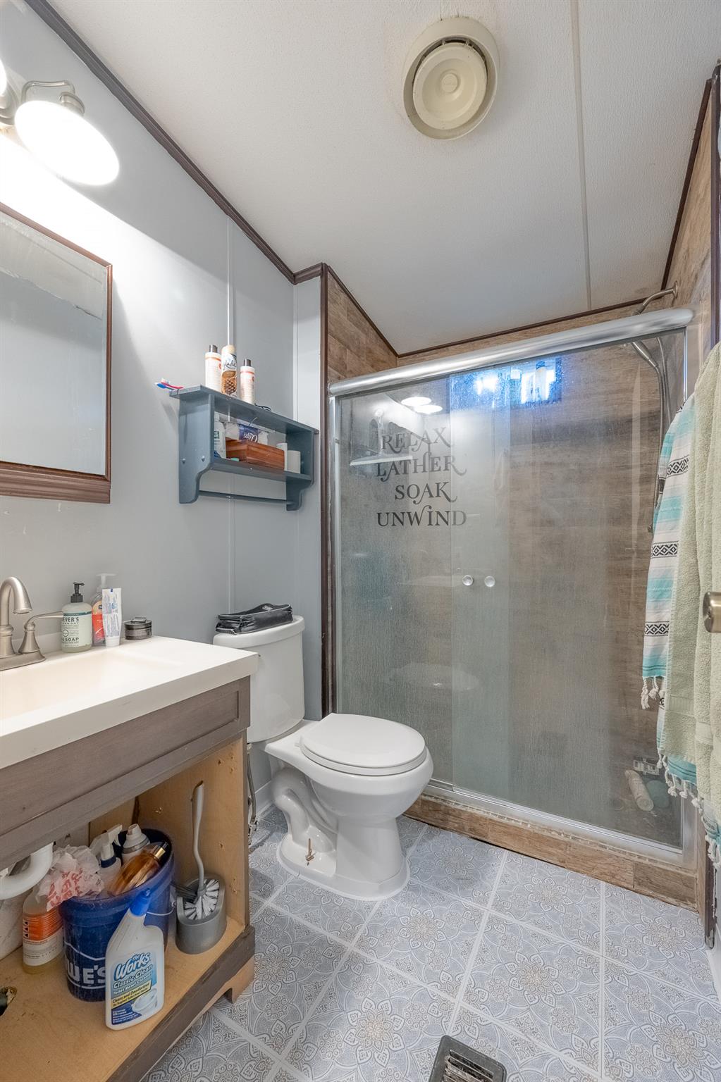 664 Hidden Oaks Dr, Elgin, TX 78621