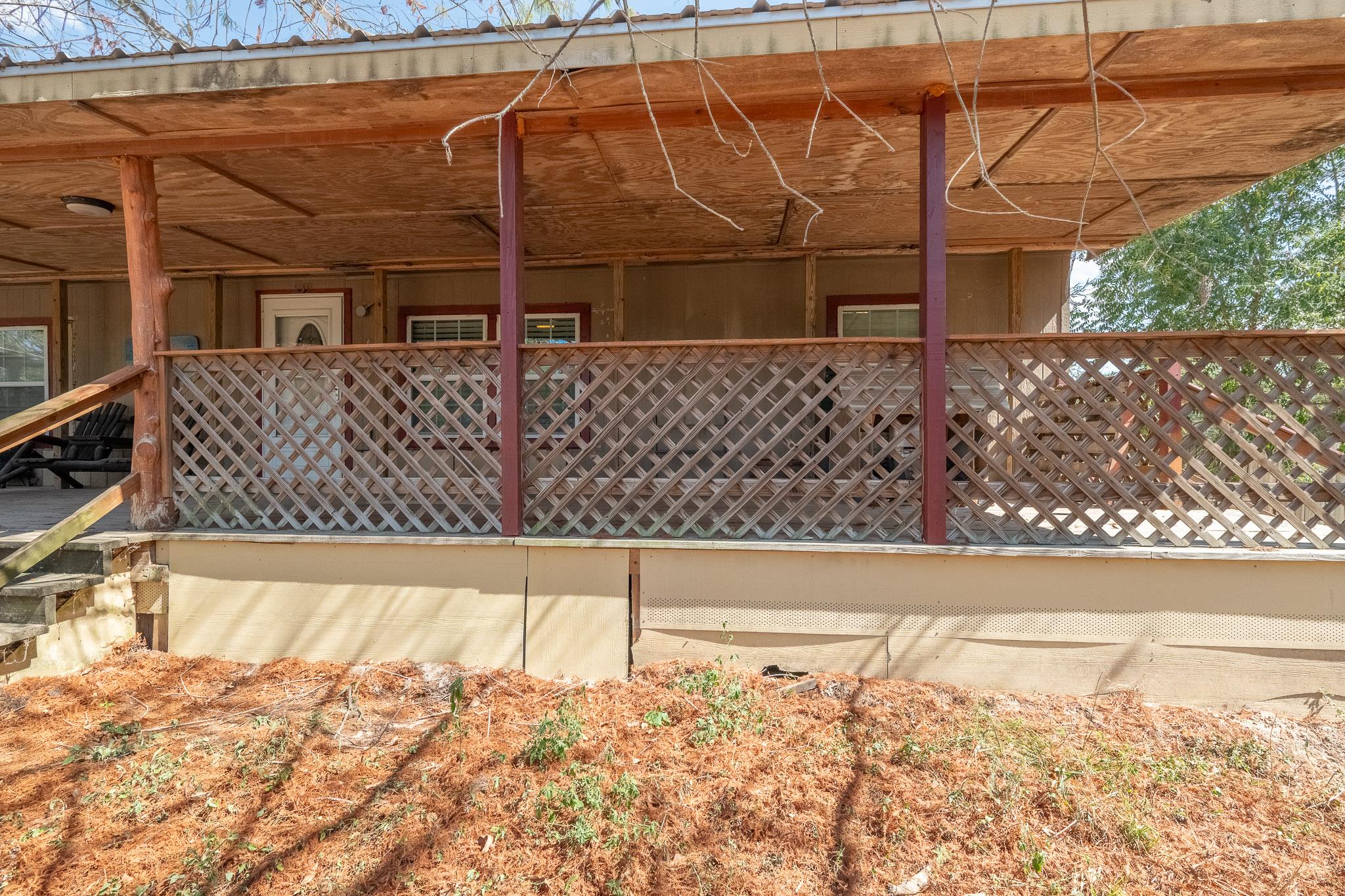 664 Hidden Oaks Dr, Elgin, TX 78621