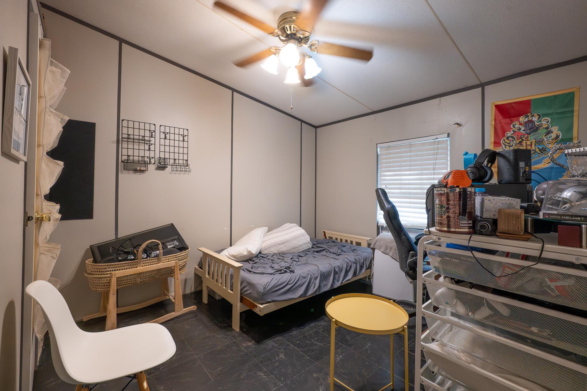 664 Hidden Oaks Dr, Elgin, TX 78621