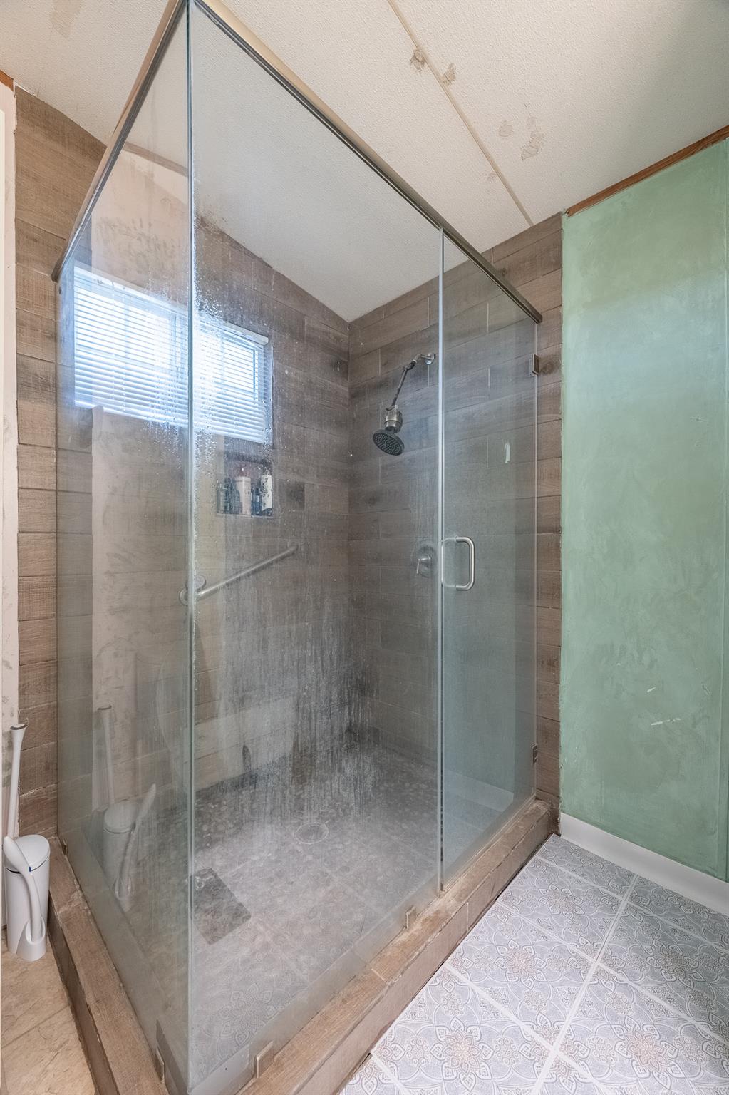 664 Hidden Oaks Dr, Elgin, TX 78621