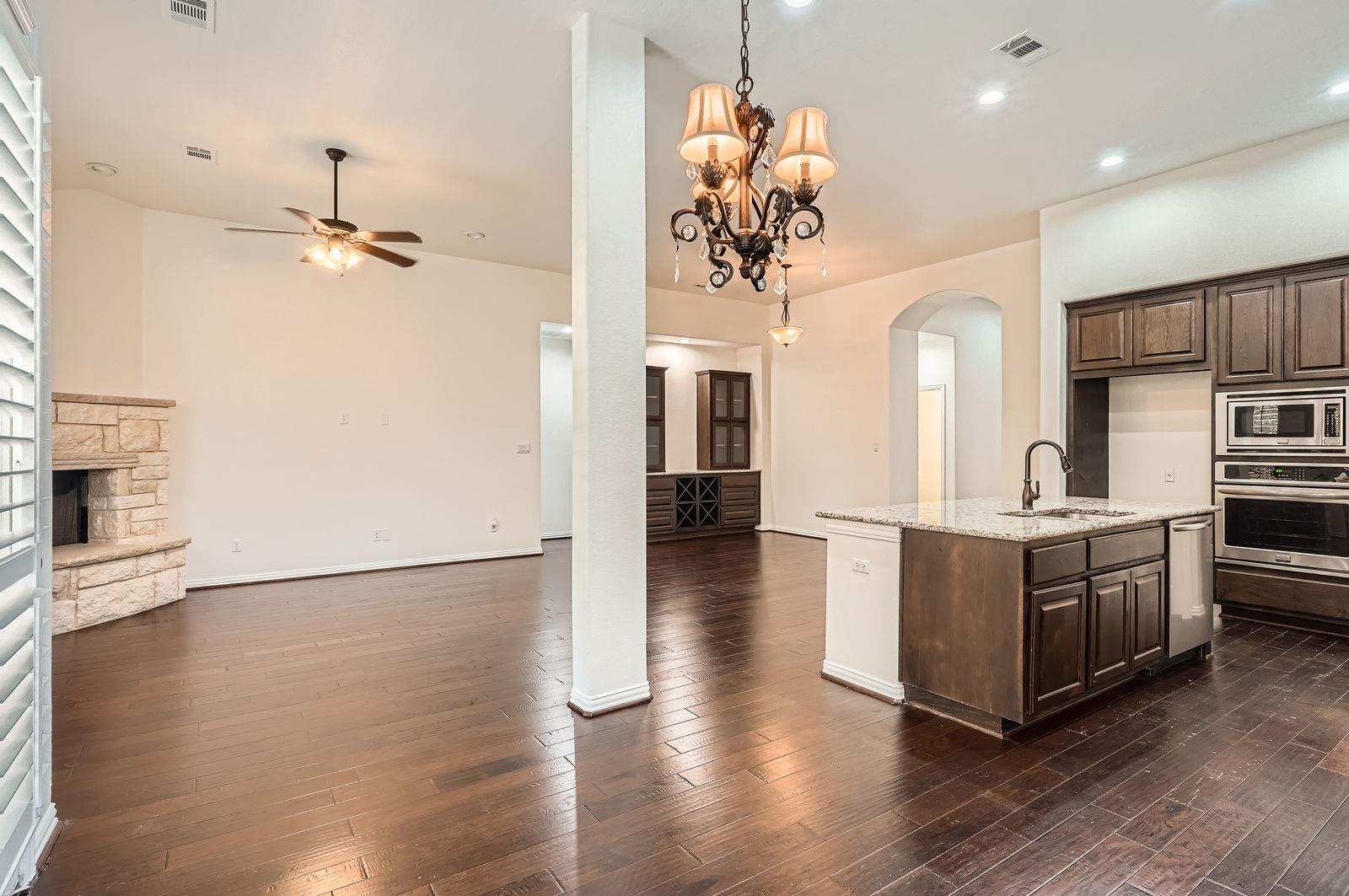 851 Catalina Ln, Austin, TX 78737