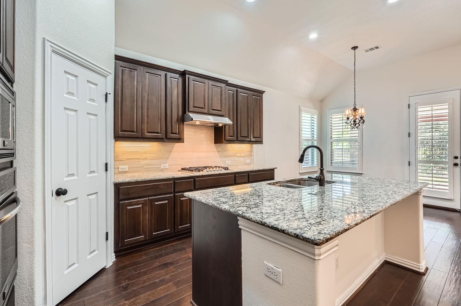 851 Catalina Ln, Austin, TX 78737