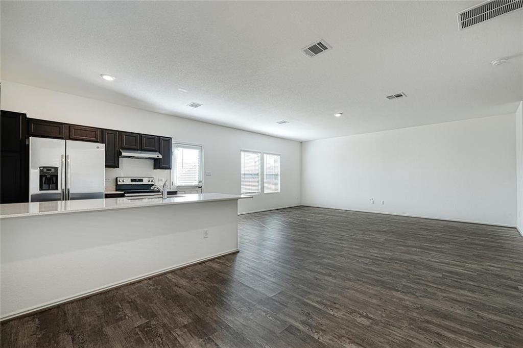 772 Circle Way, Jarrell, TX 76537